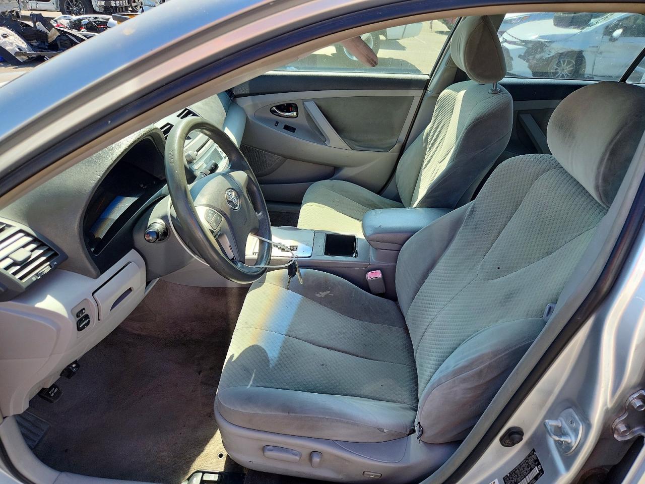 2007 Toyota Camry Le Silver vin: JTNBE46K673082959