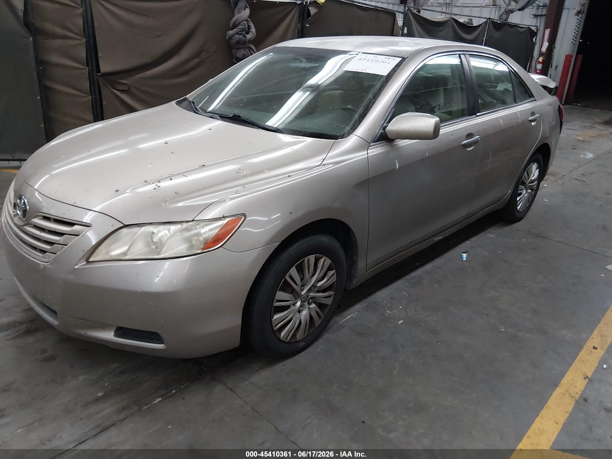 2009 Toyota Camry   Beige vin: JTNBE46K693165195