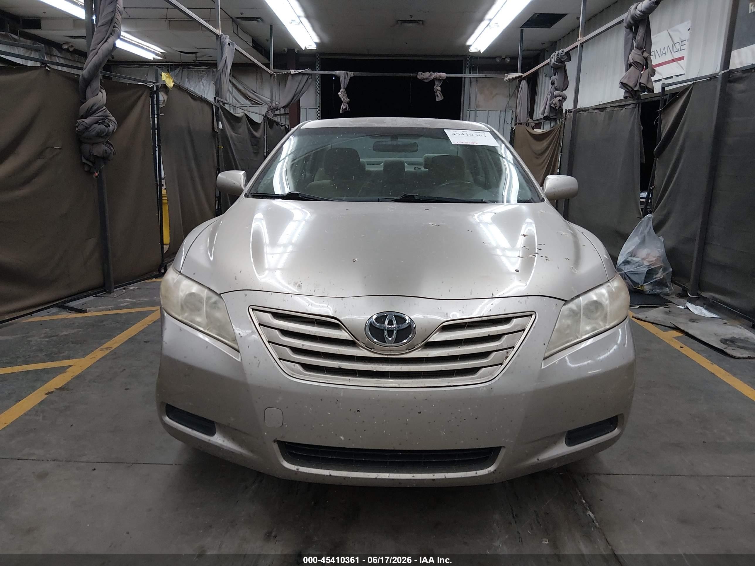 2009 Toyota Camry   Beige vin: JTNBE46K693165195
