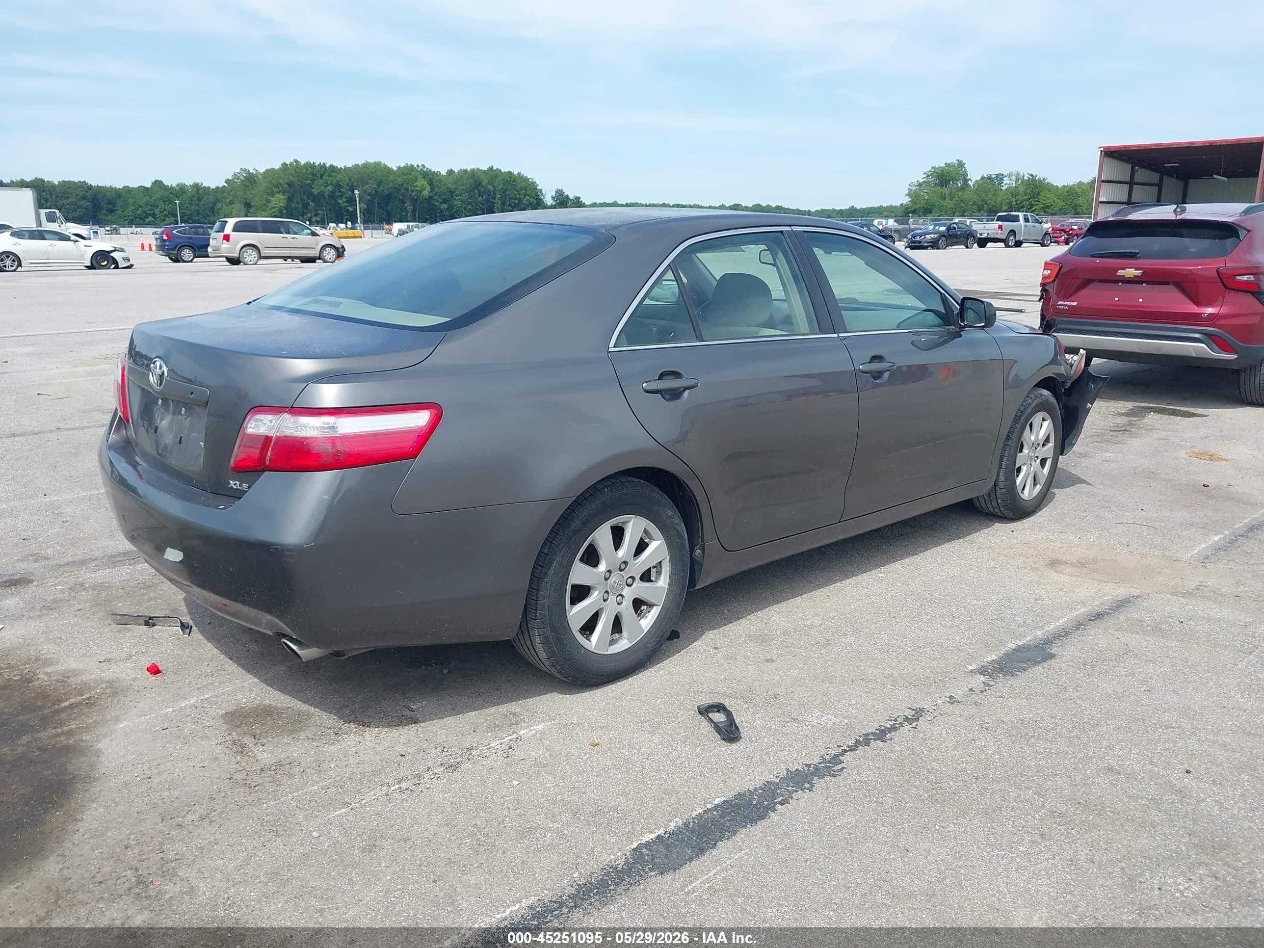 2007 Toyota Camry Xle Gray vin: JTNBE46K773038355