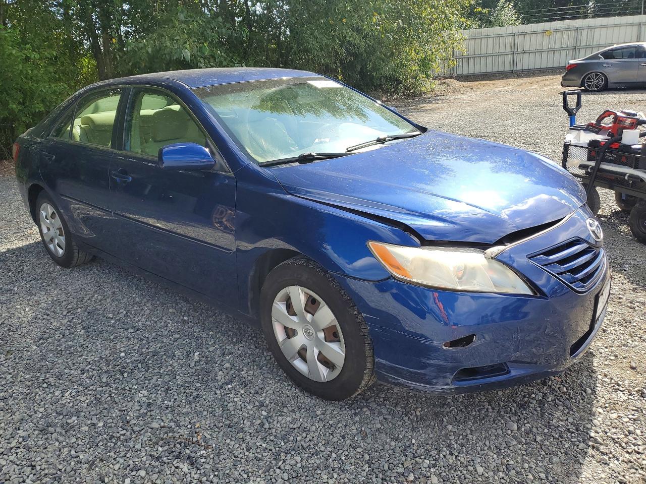 2007 Toyota Camry Le Blue vin: JTNBE46K773043295