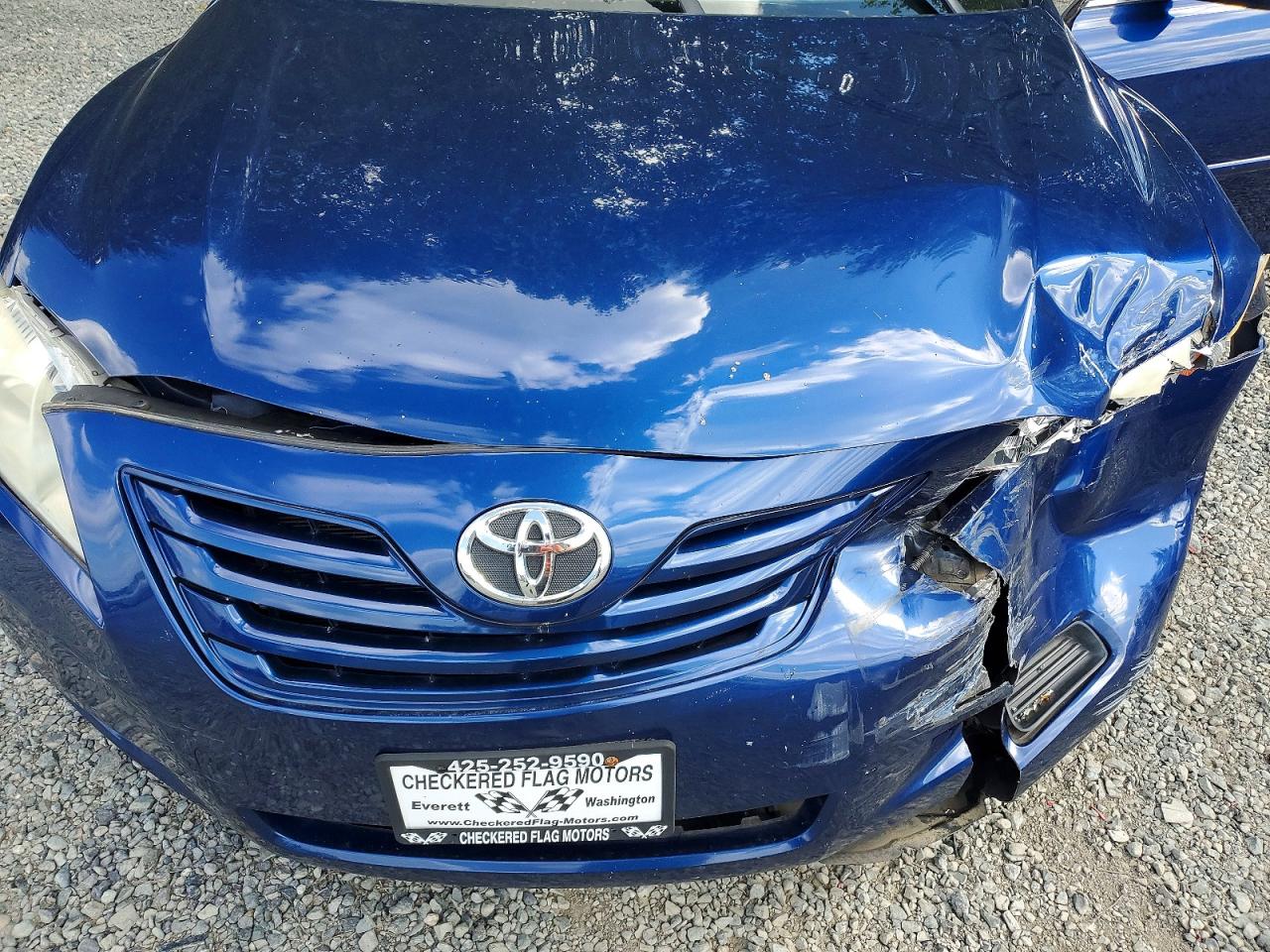 2007 Toyota Camry Le Blue vin: JTNBE46K773043295
