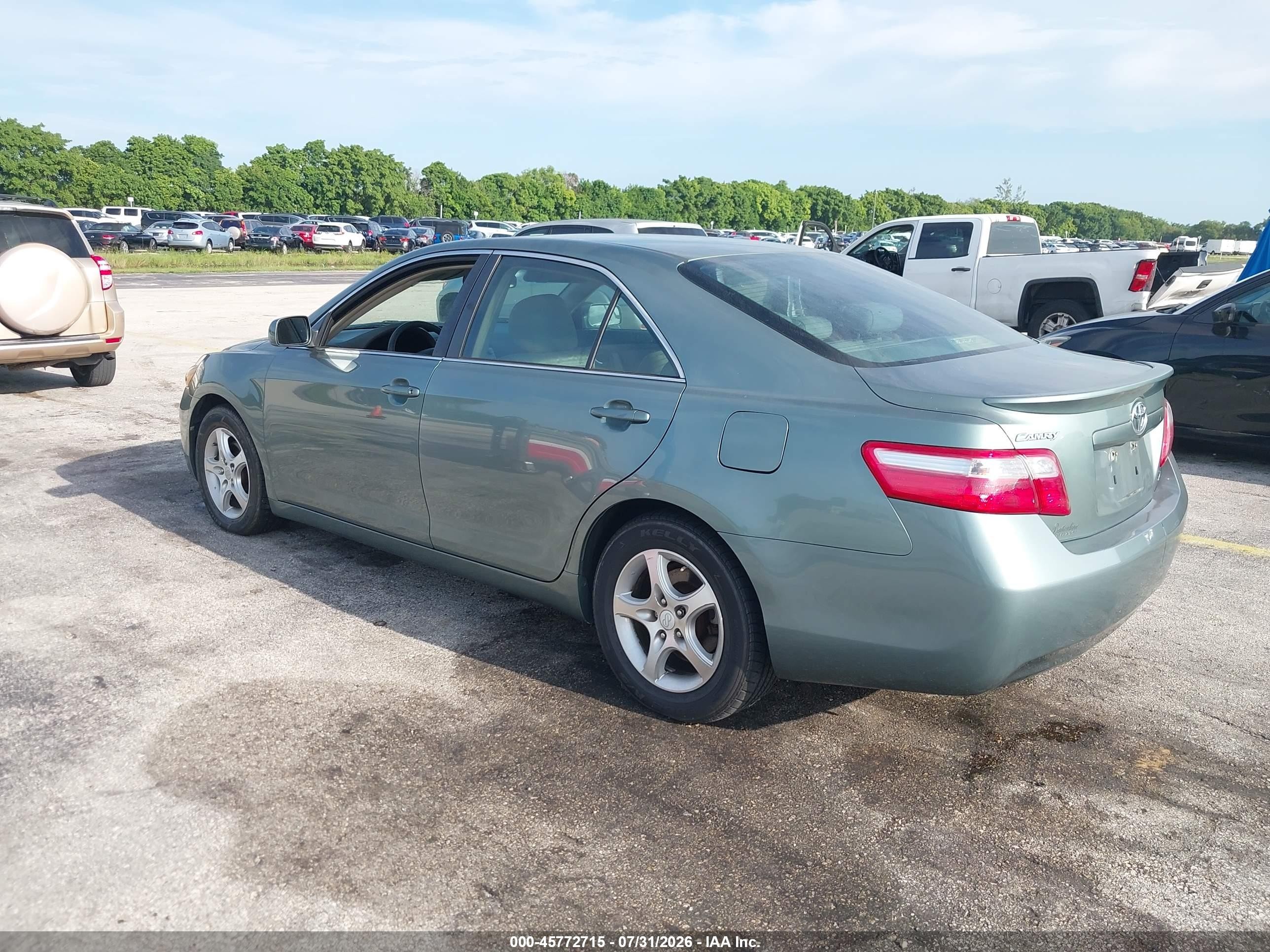 2007 Toyota Camry Le Green vin: JTNBE46K773044074