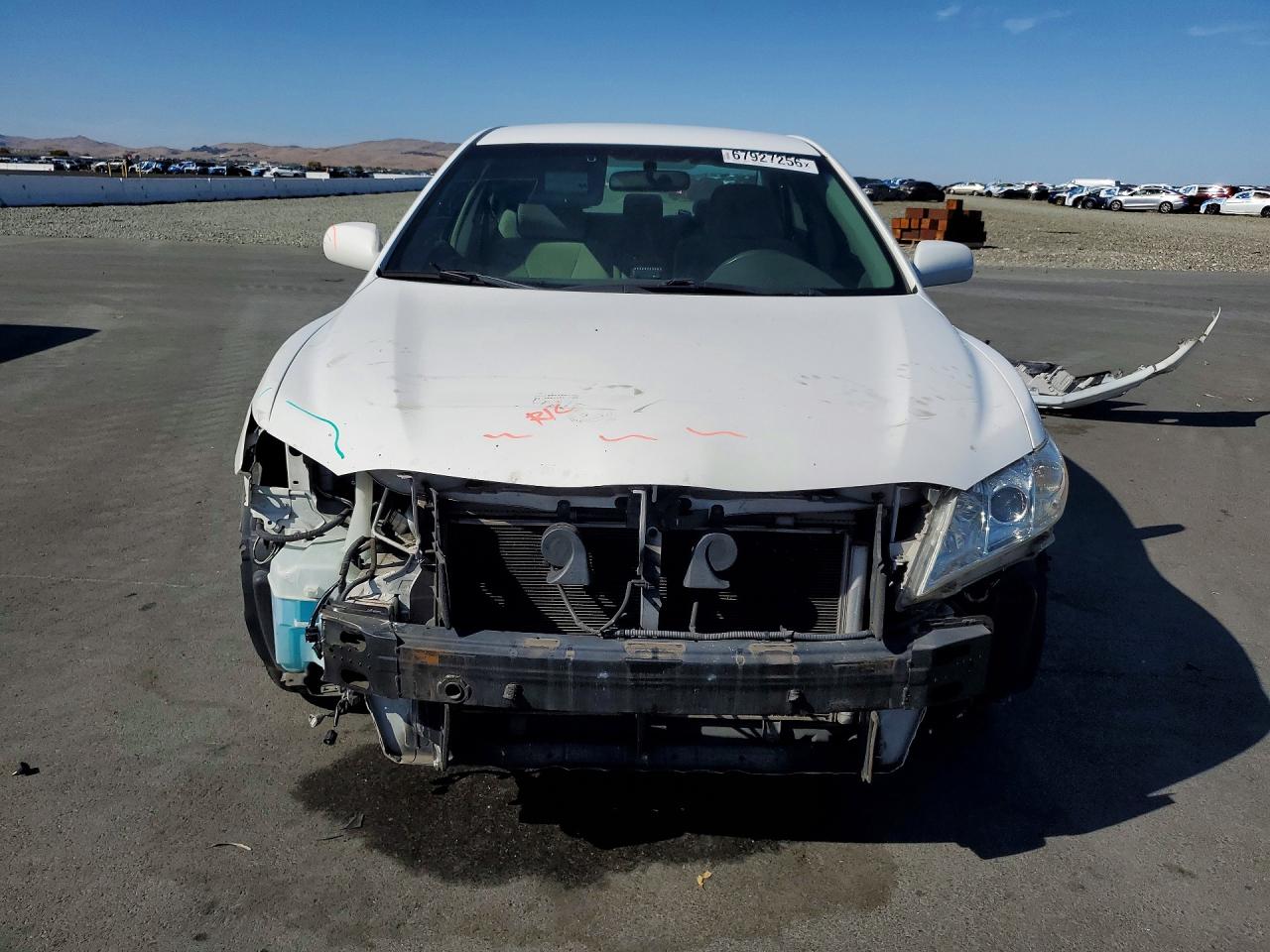 2007 Toyota Camry Le White vin: JTNBE46K773104404