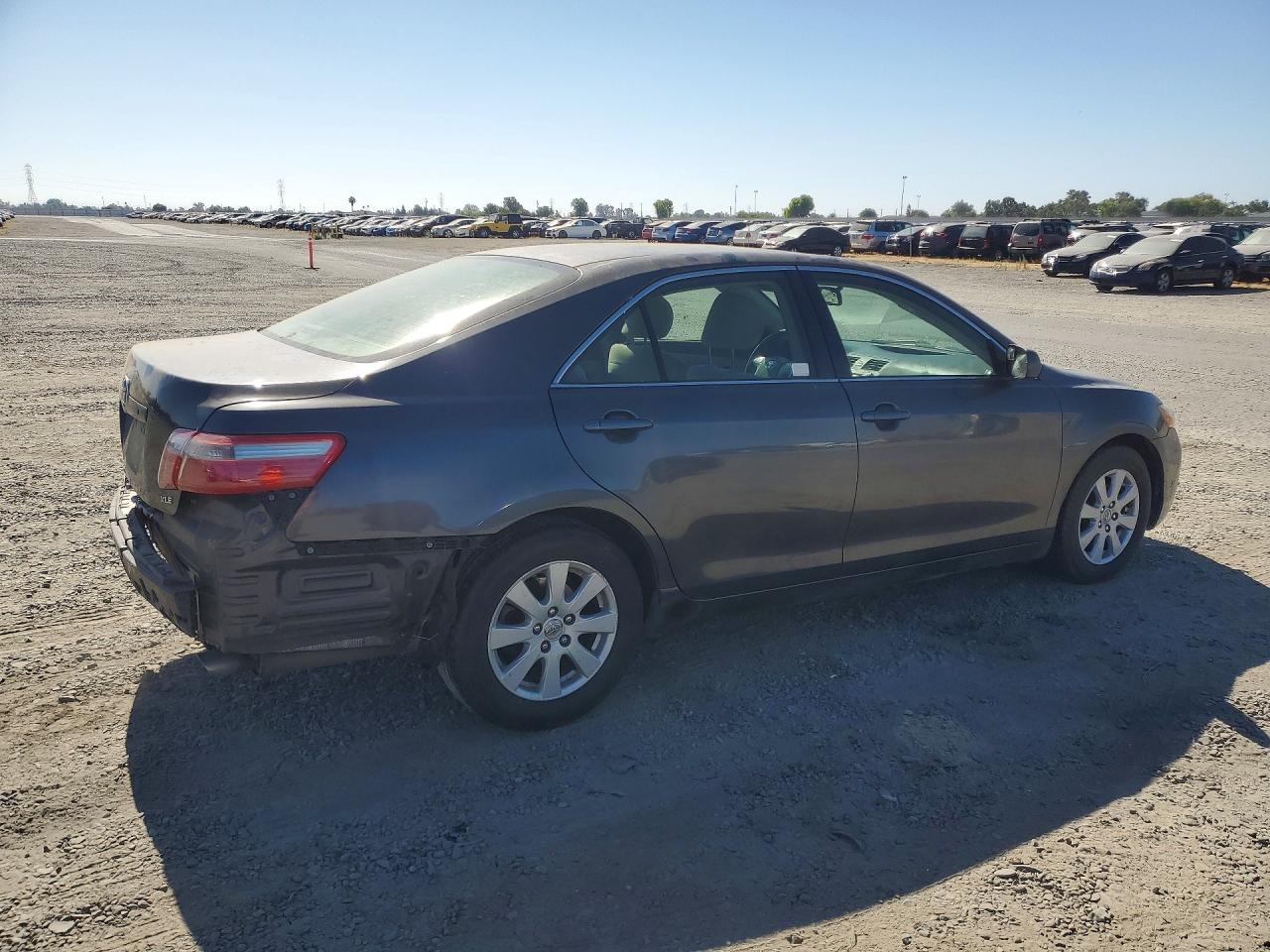 2007 Toyota Camry Xle Gray vin: JTNBE46K873009995