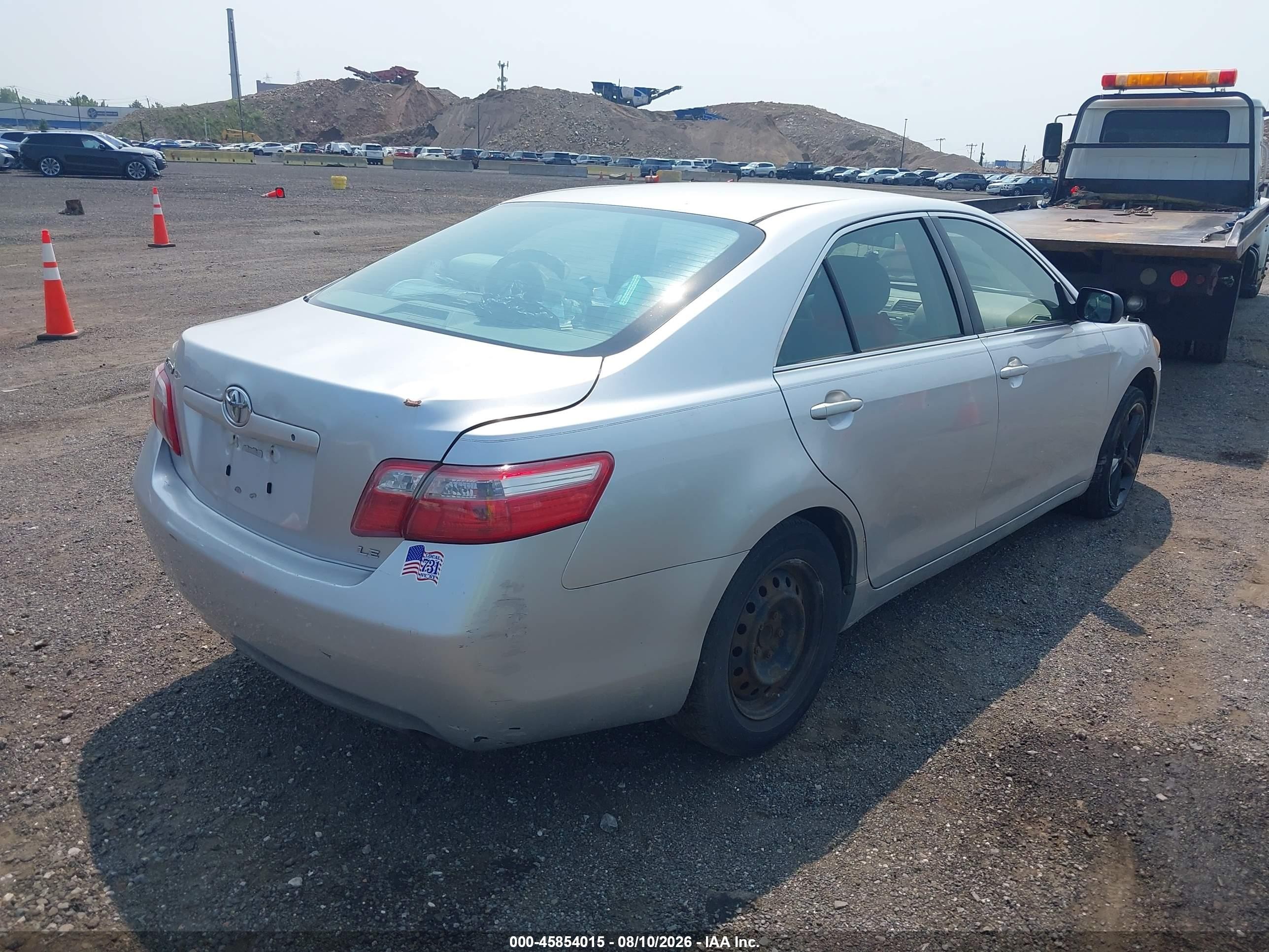 2007 Toyota Camry Le Silver vin: JTNBE46K873012363