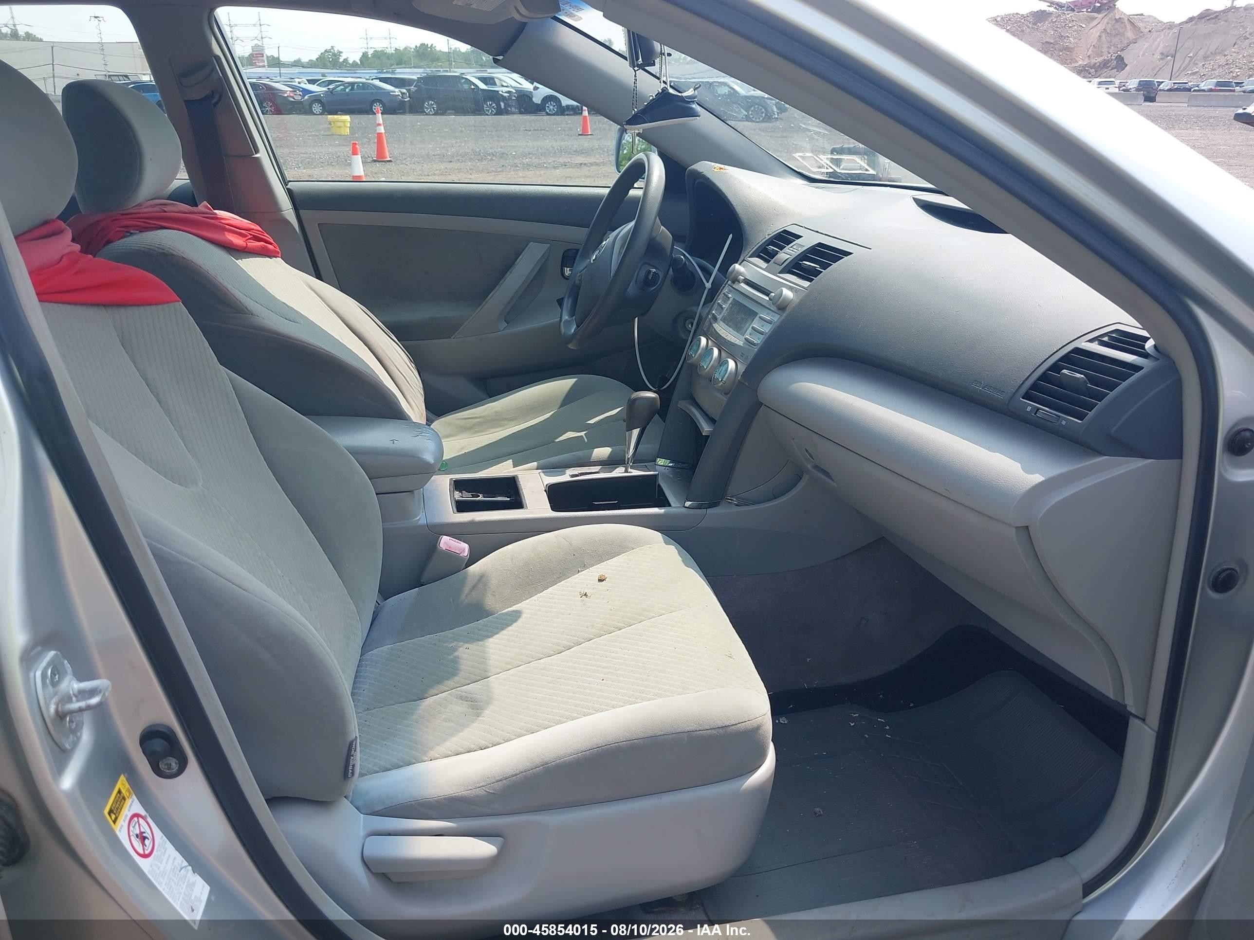 2007 Toyota Camry Le Silver vin: JTNBE46K873012363
