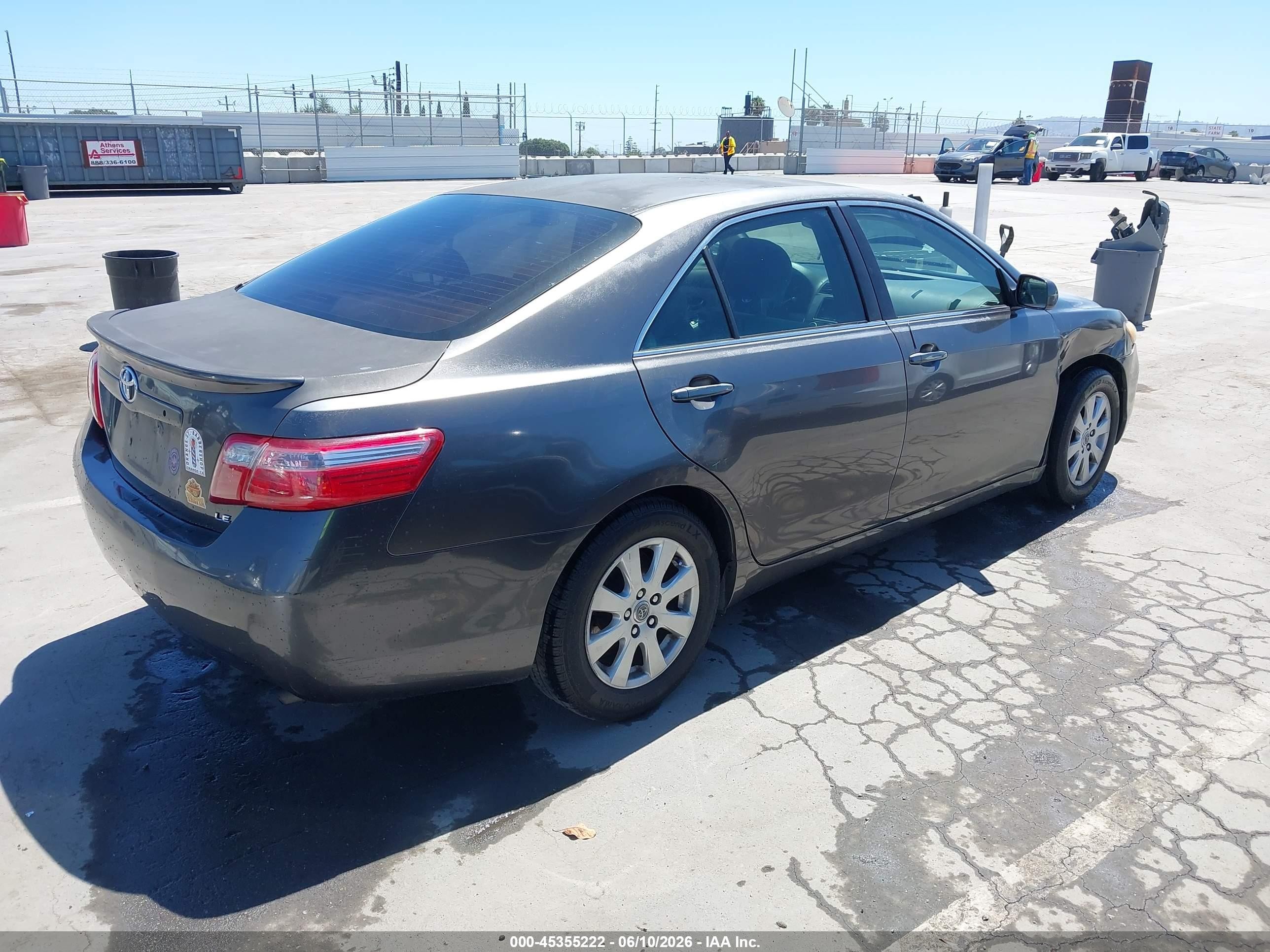 2007 Toyota Camry Le Gray vin: JTNBE46K873041491