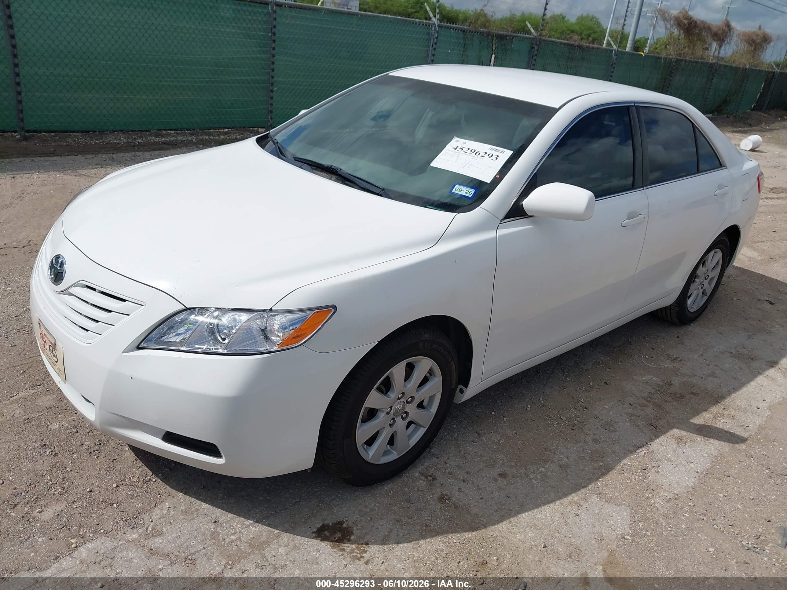 2007 Toyota Camry Le Белый vin: JTNBE46K873055360