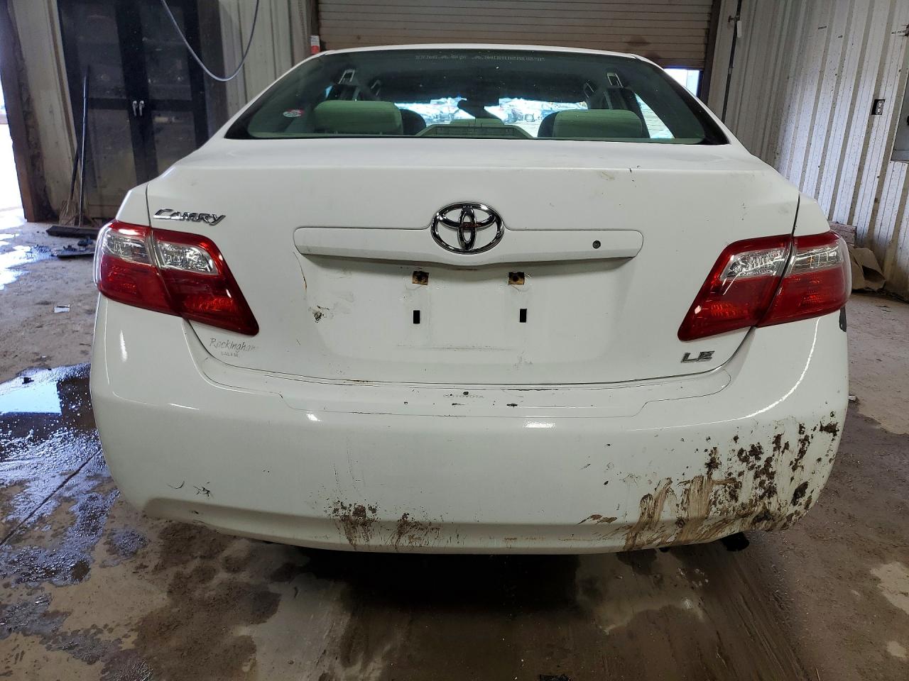 2007 Toyota Camry Le White vin: JTNBE46K873083143