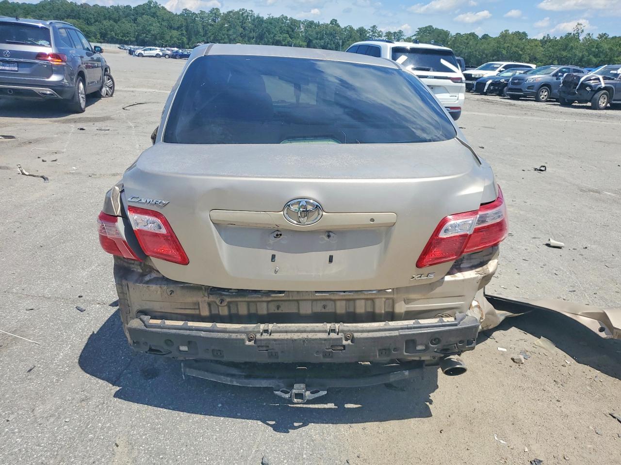 2007 Toyota Camry Xle Gold vin: JTNBE46K873115105