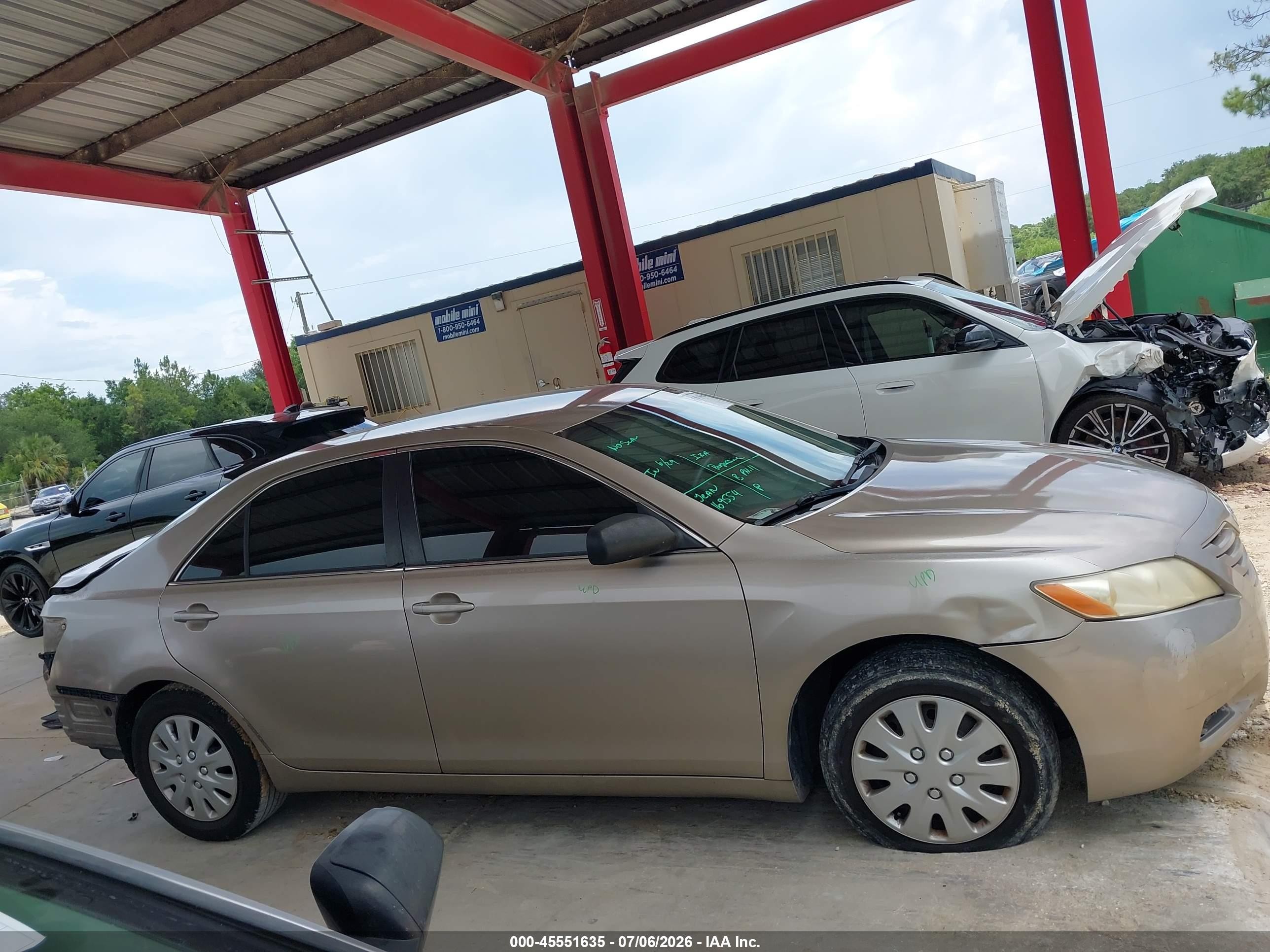 2007 Toyota Camry Le Tan vin: JTNBE46K973073236