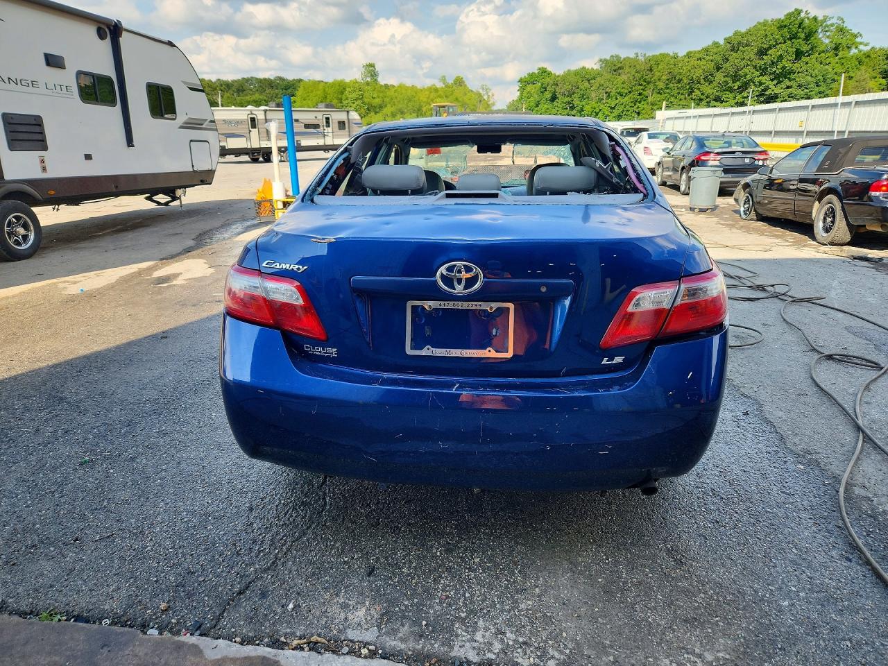 2007 Toyota Camry Le Blue vin: JTNBE46K973077481