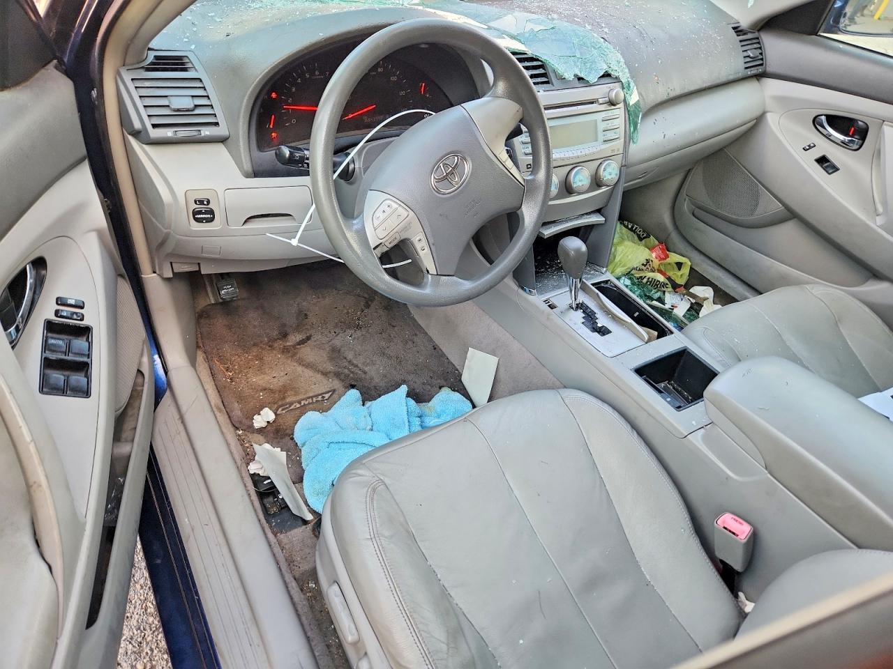 2007 Toyota Camry Le Blue vin: JTNBE46K973077481
