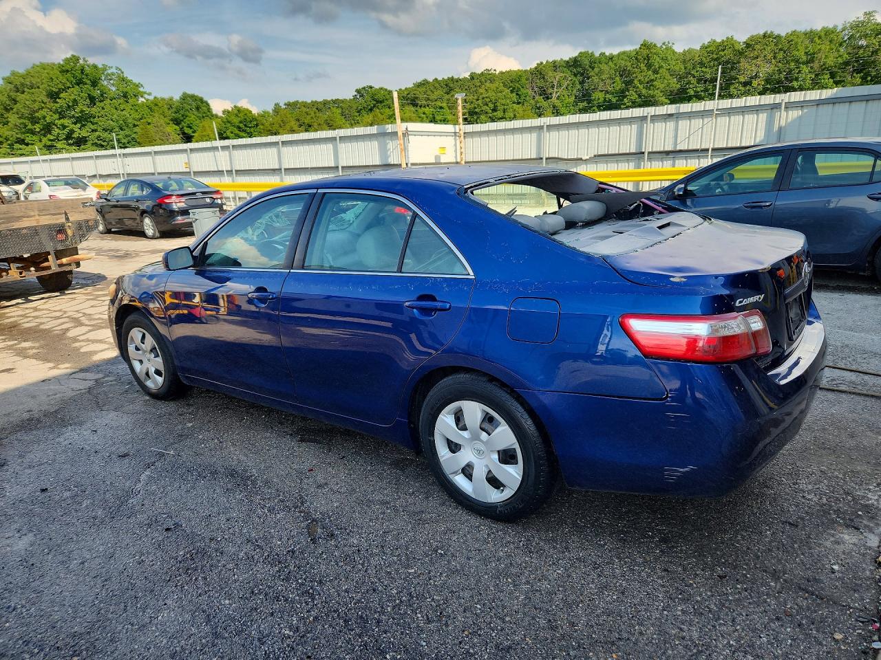 2007 Toyota Camry Le Blue vin: JTNBE46K973077481