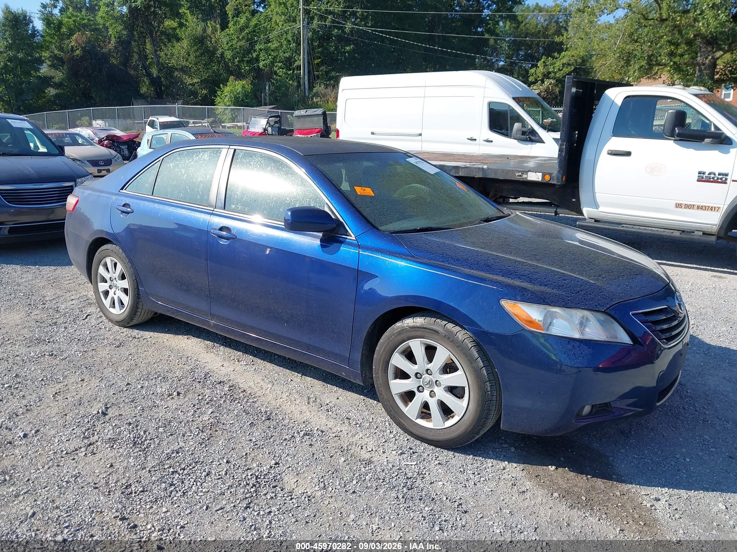 2007 Toyota Camry Xle Blue vin: JTNBE46K973098072