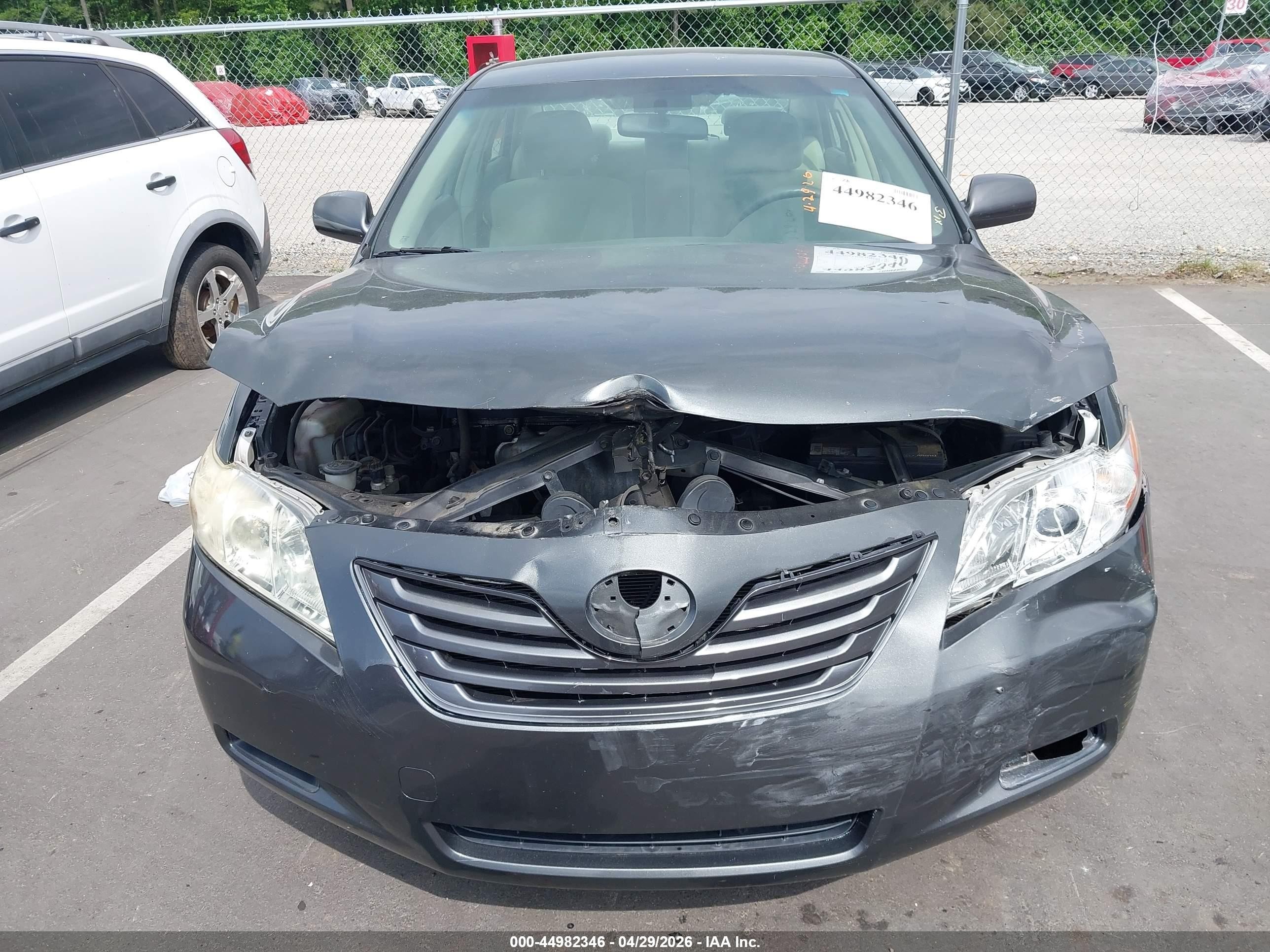 2007 Toyota Camry Le Green vin: JTNBE46K973123651