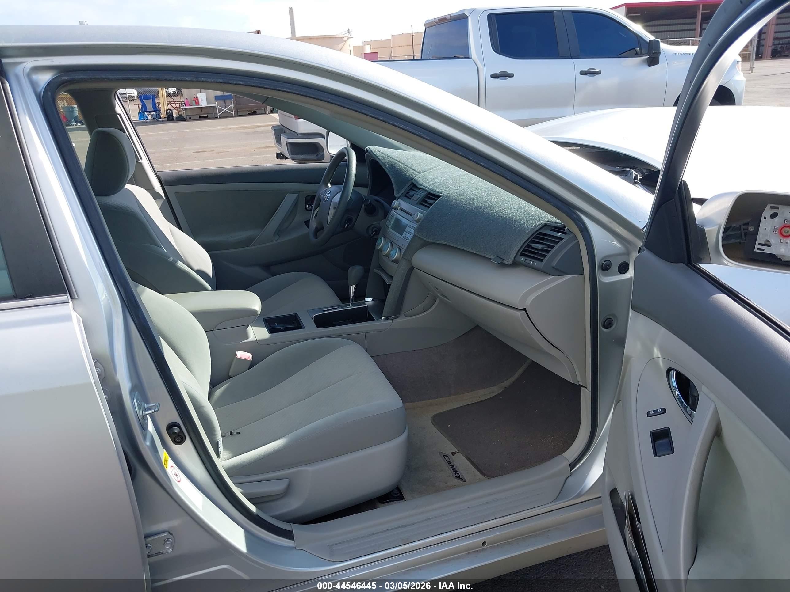 2009 Toyota Camry Le/se/xle Silver vin: JTNBE46K993162002