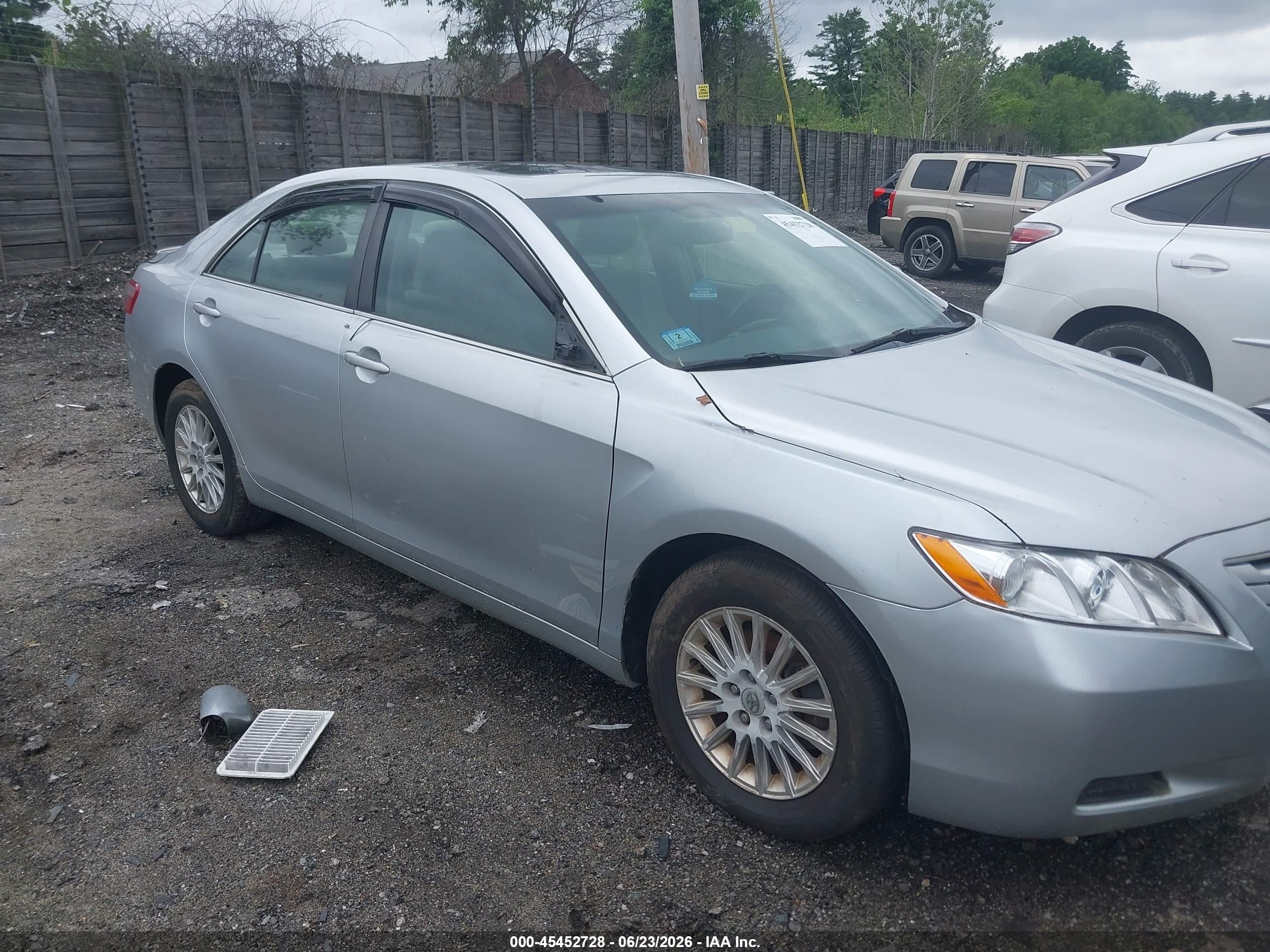 2007 Toyota Camry Le Silver vin: JTNBE46KX73039385