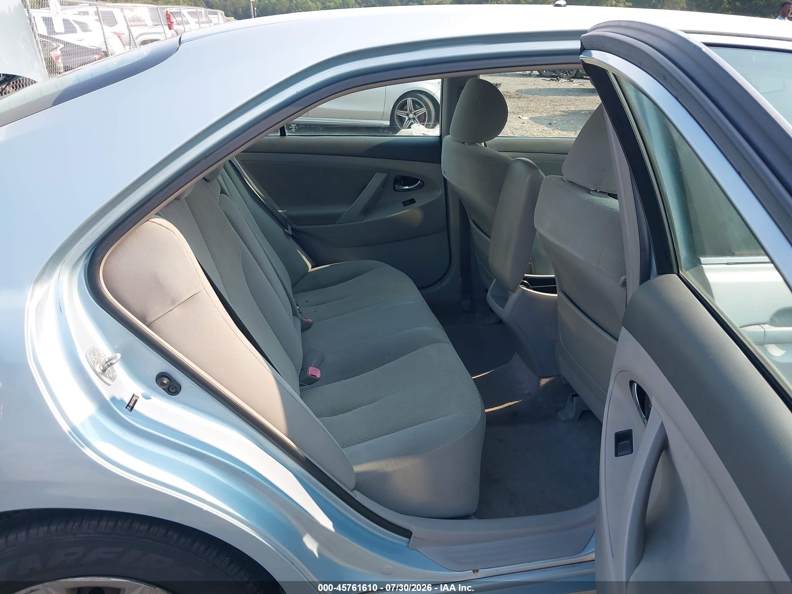 2007 Toyota Camry Le Light Blue vin: JTNBE46KX73080213