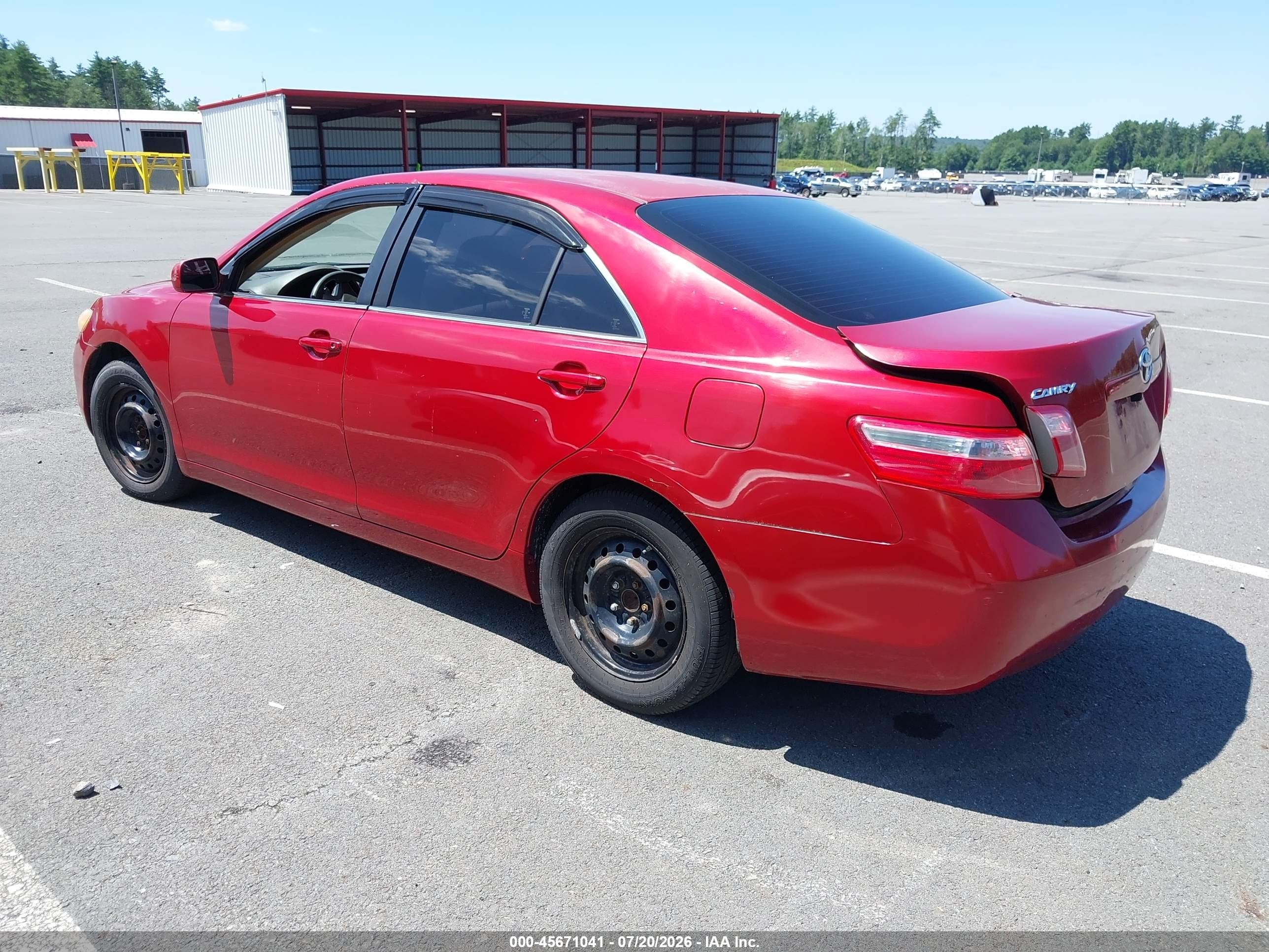 2007 Toyota Camry Le Red vin: JTNBE46KX73106499
