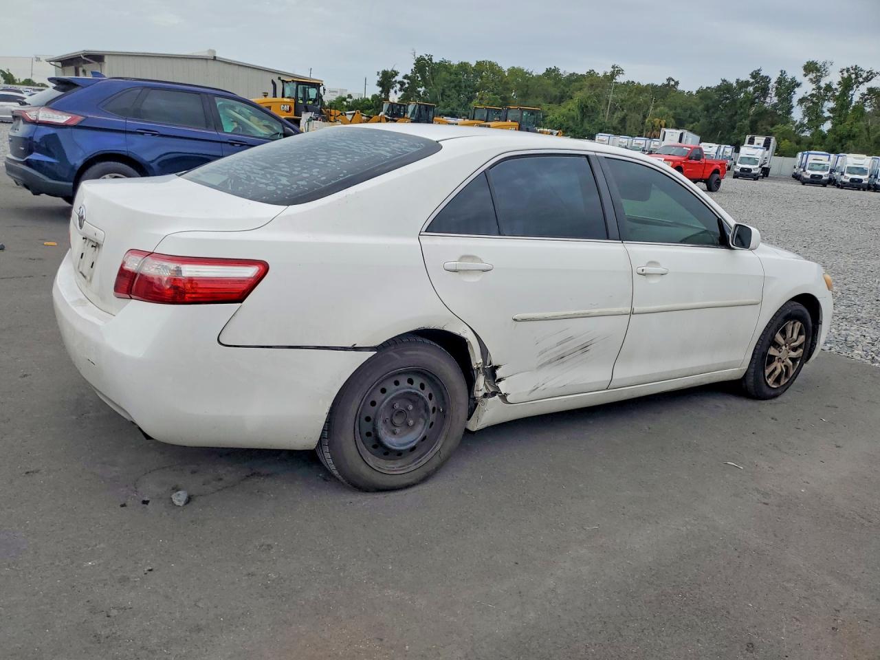 2007 Toyota Camry Ce White vin: JTNBE46KX73112240