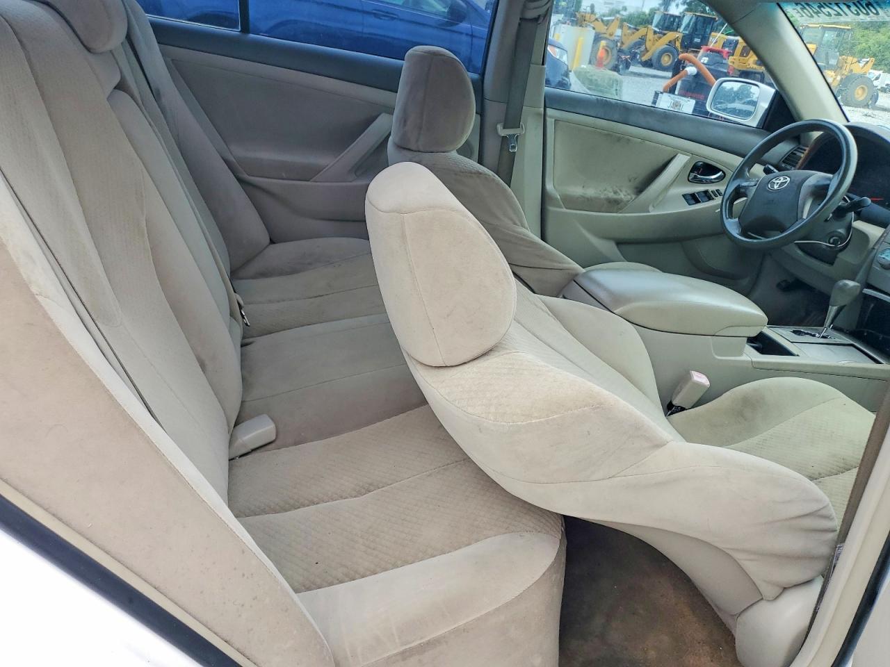 2007 Toyota Camry Ce White vin: JTNBE46KX73112240