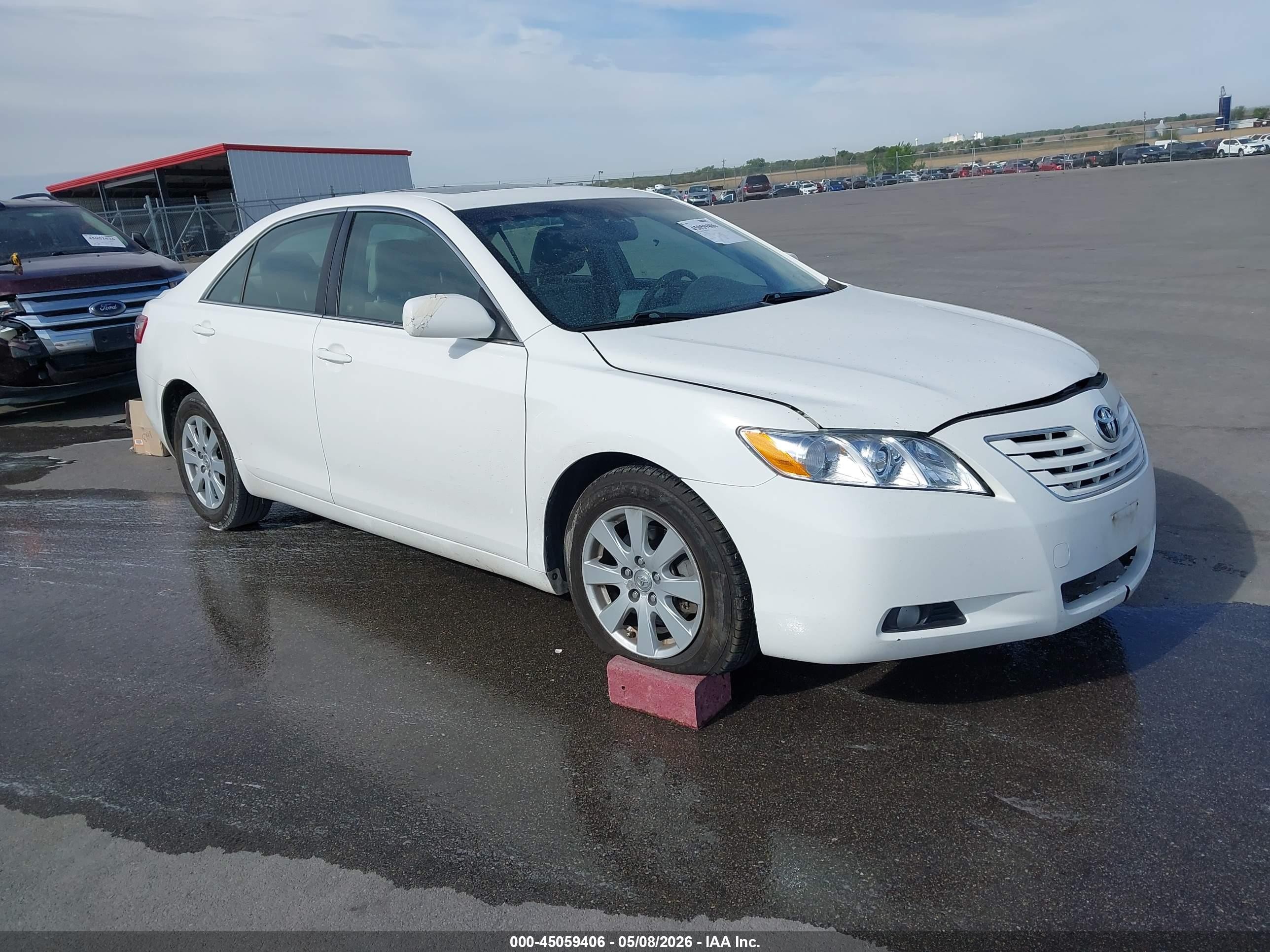 2007 Toyota Camry Xle White vin: JTNBE46KX73120967