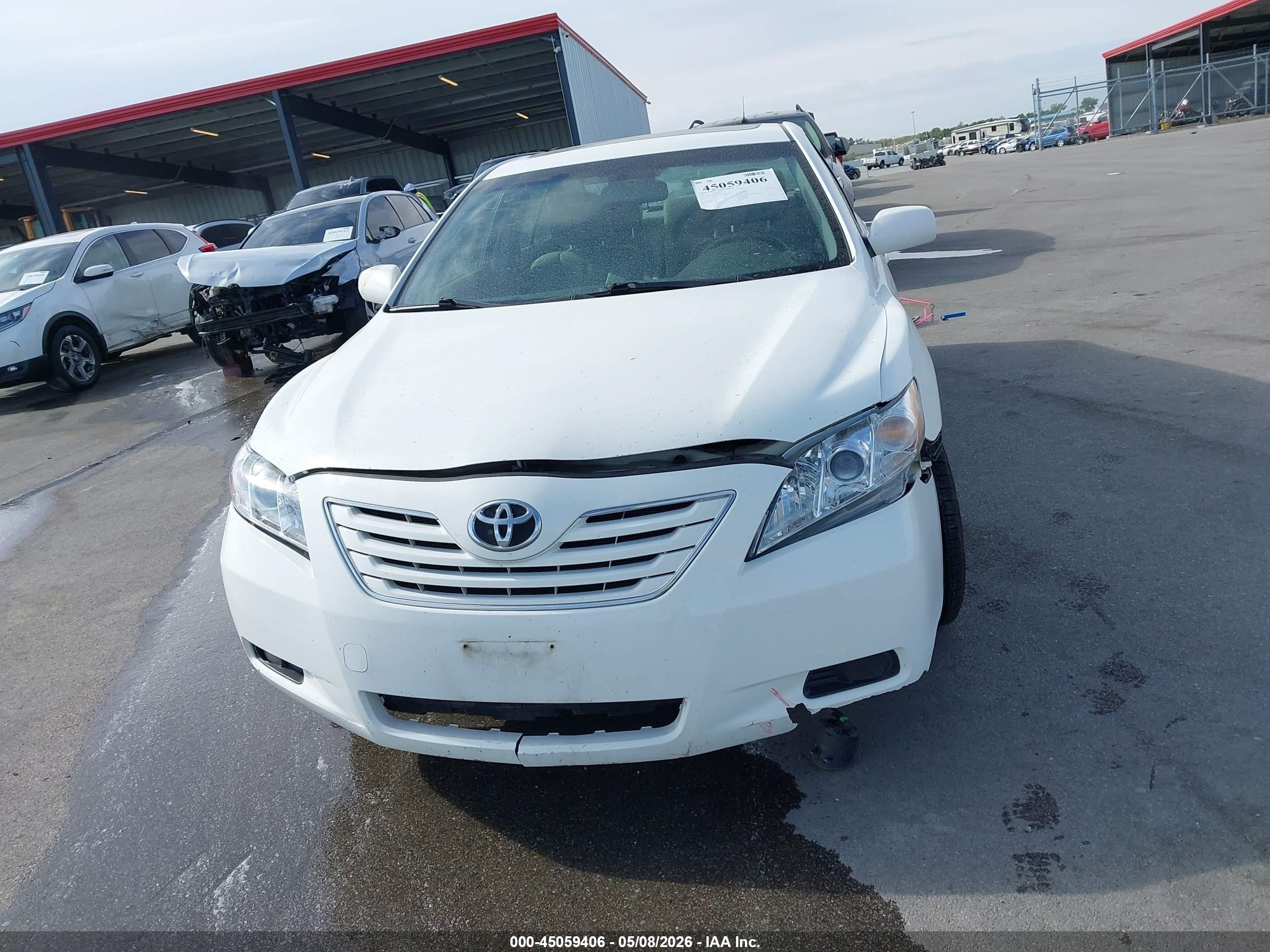 2007 Toyota Camry Xle White vin: JTNBE46KX73120967