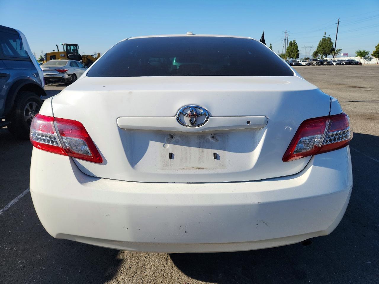 2010 Toyota Camry Le White vin: JTNBF3EK4A3000646