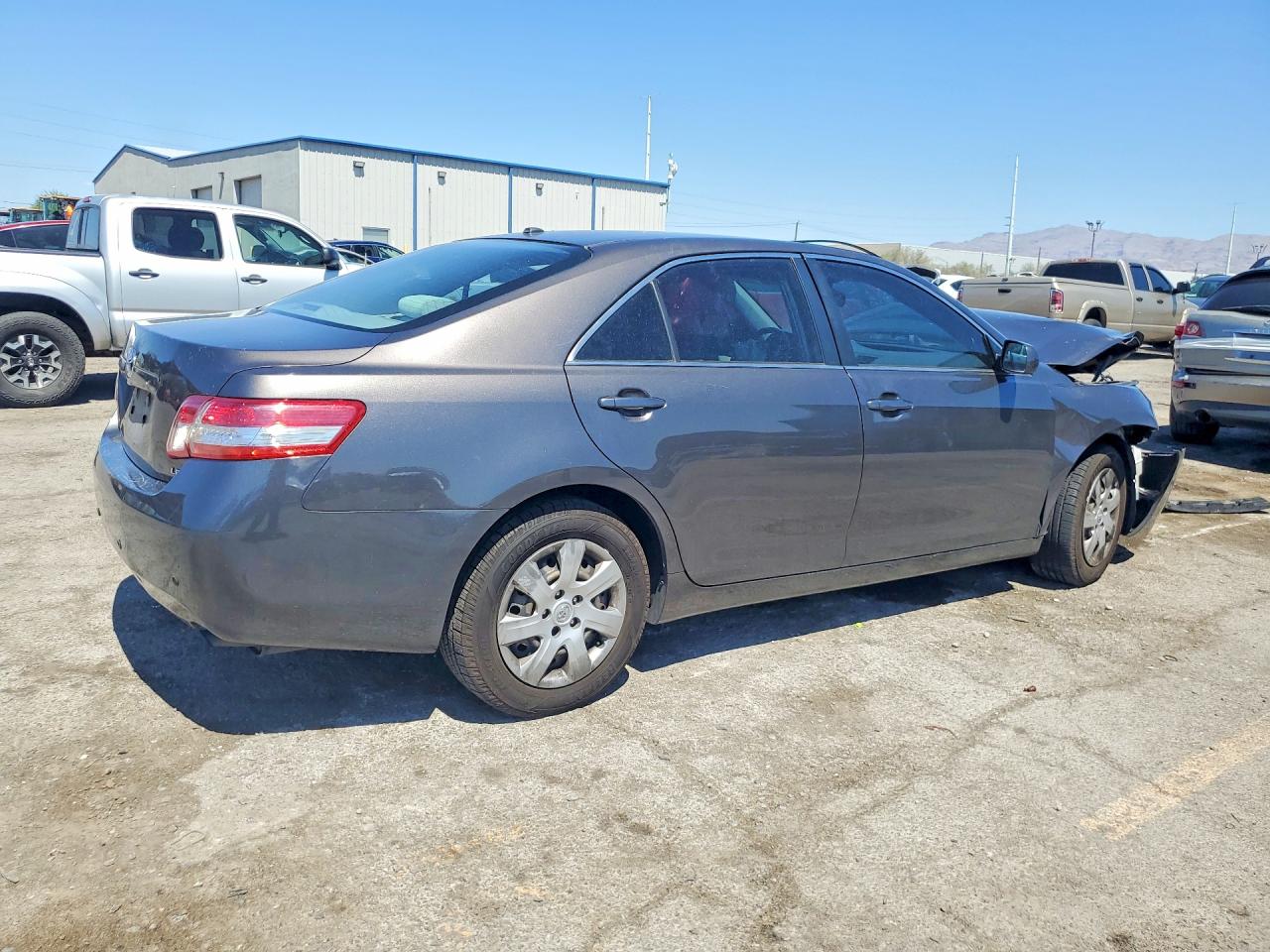 2011 Toyota Camry Le Gray vin: JTNBF3EK4B3006027