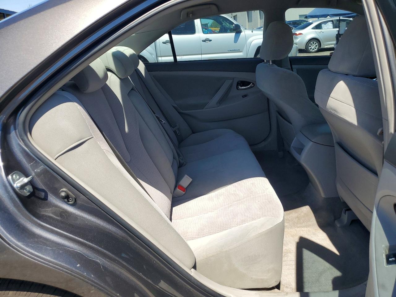 2011 Toyota Camry Le Gray vin: JTNBF3EK4B3006027