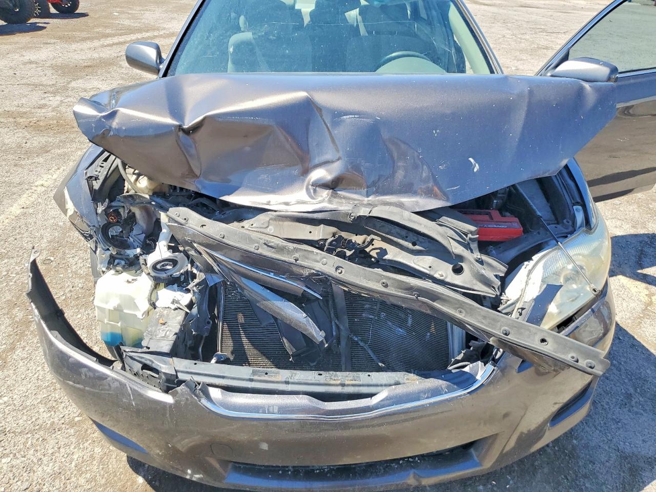2011 Toyota Camry Le Gray vin: JTNBF3EK4B3006027