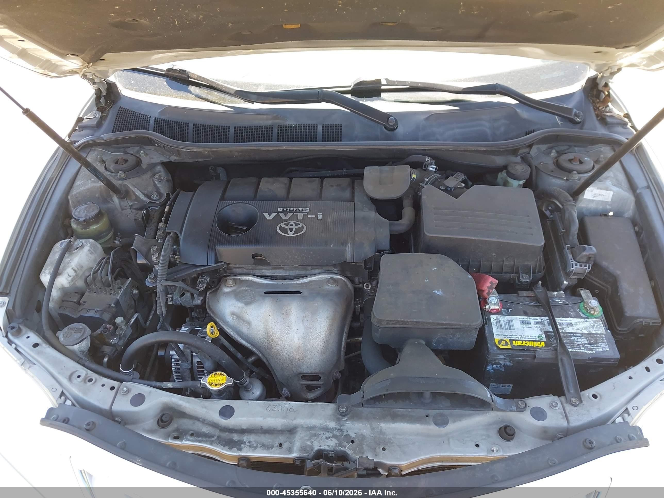 2010 Toyota Camry Le Серебряный vin: JTNBF3EK5A3004480