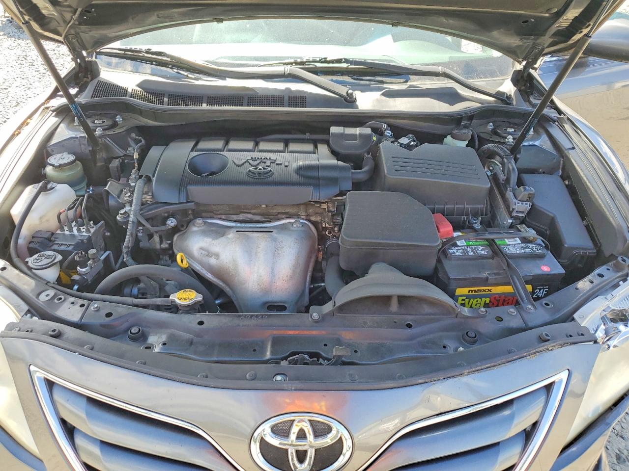 2011 Toyota Camry Le Gray vin: JTNBF3EK7B3008581