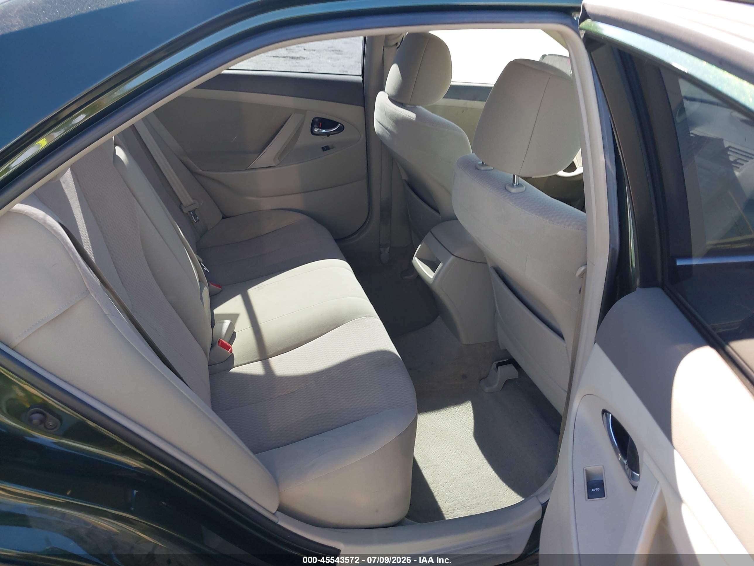 2011 Toyota Camry Le Зеленый vin: JTNBF3EKXB3012284