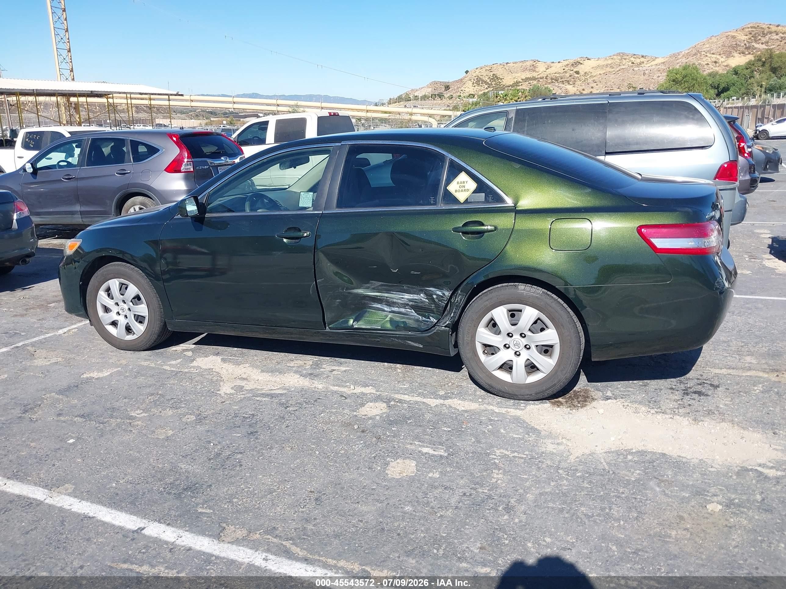 2011 Toyota Camry Le Зеленый vin: JTNBF3EKXB3012284