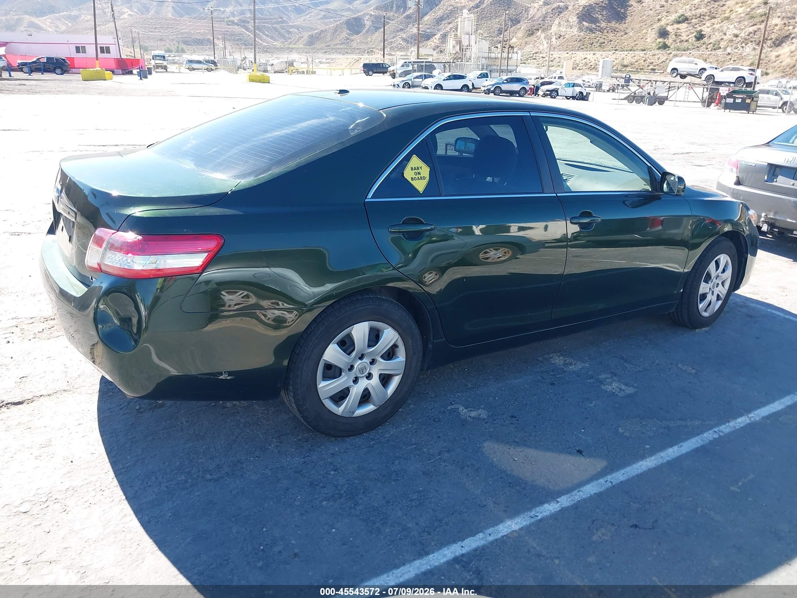 2011 Toyota Camry Le Зеленый vin: JTNBF3EKXB3012284