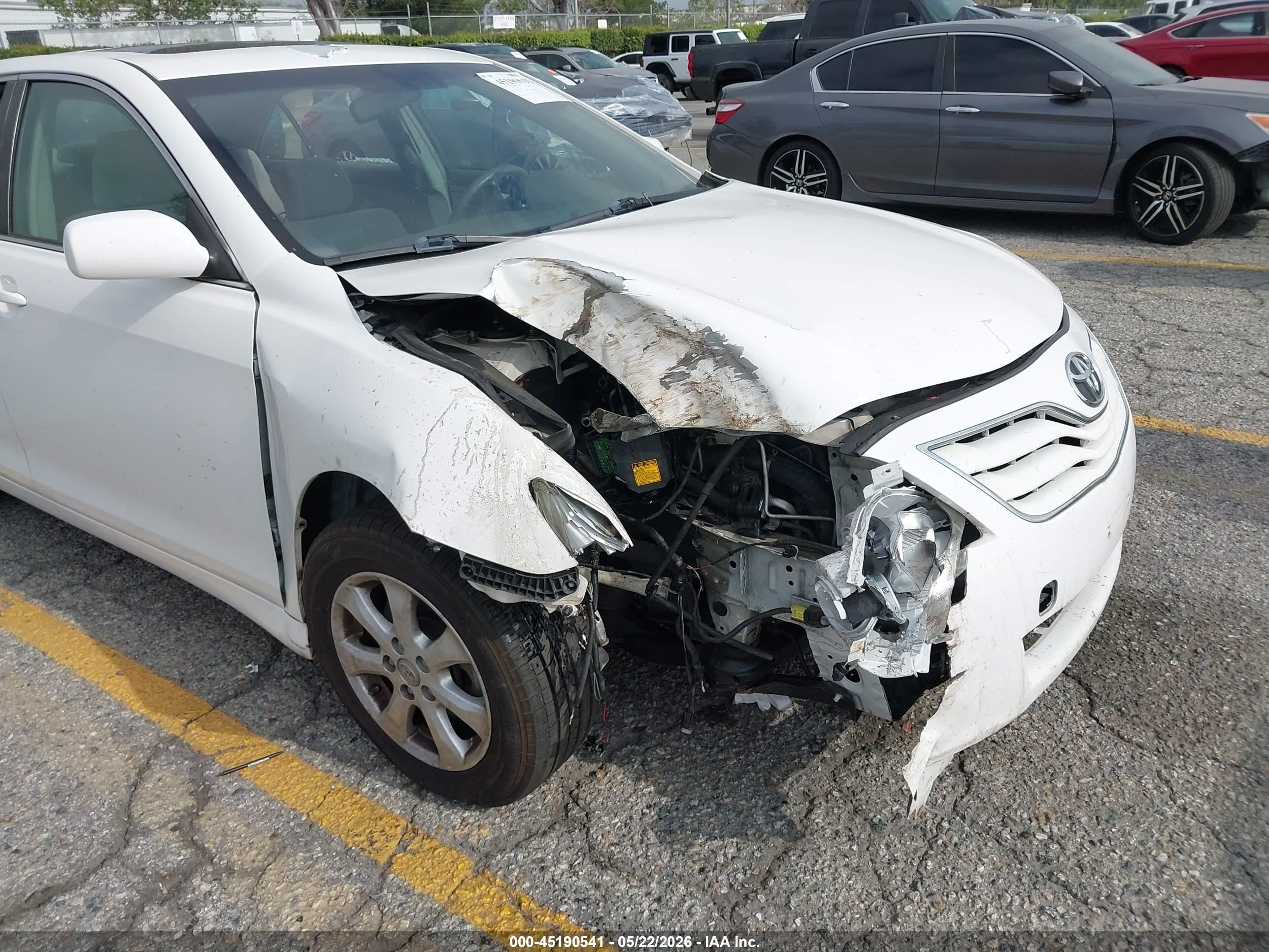 2011 Toyota Camry Le V6 White vin: JTNBK3EK3B3050466