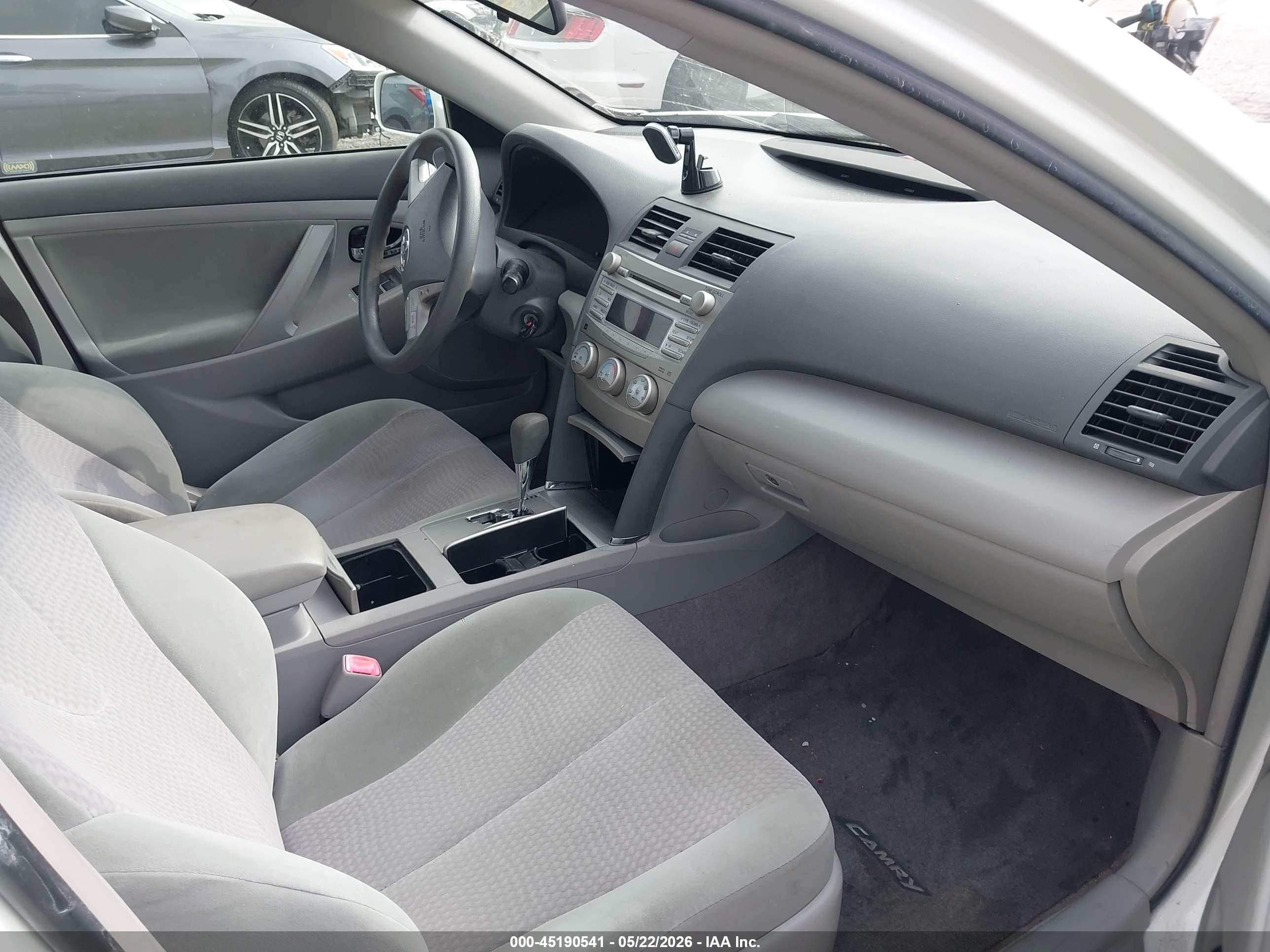 2011 Toyota Camry Le V6 White vin: JTNBK3EK3B3050466