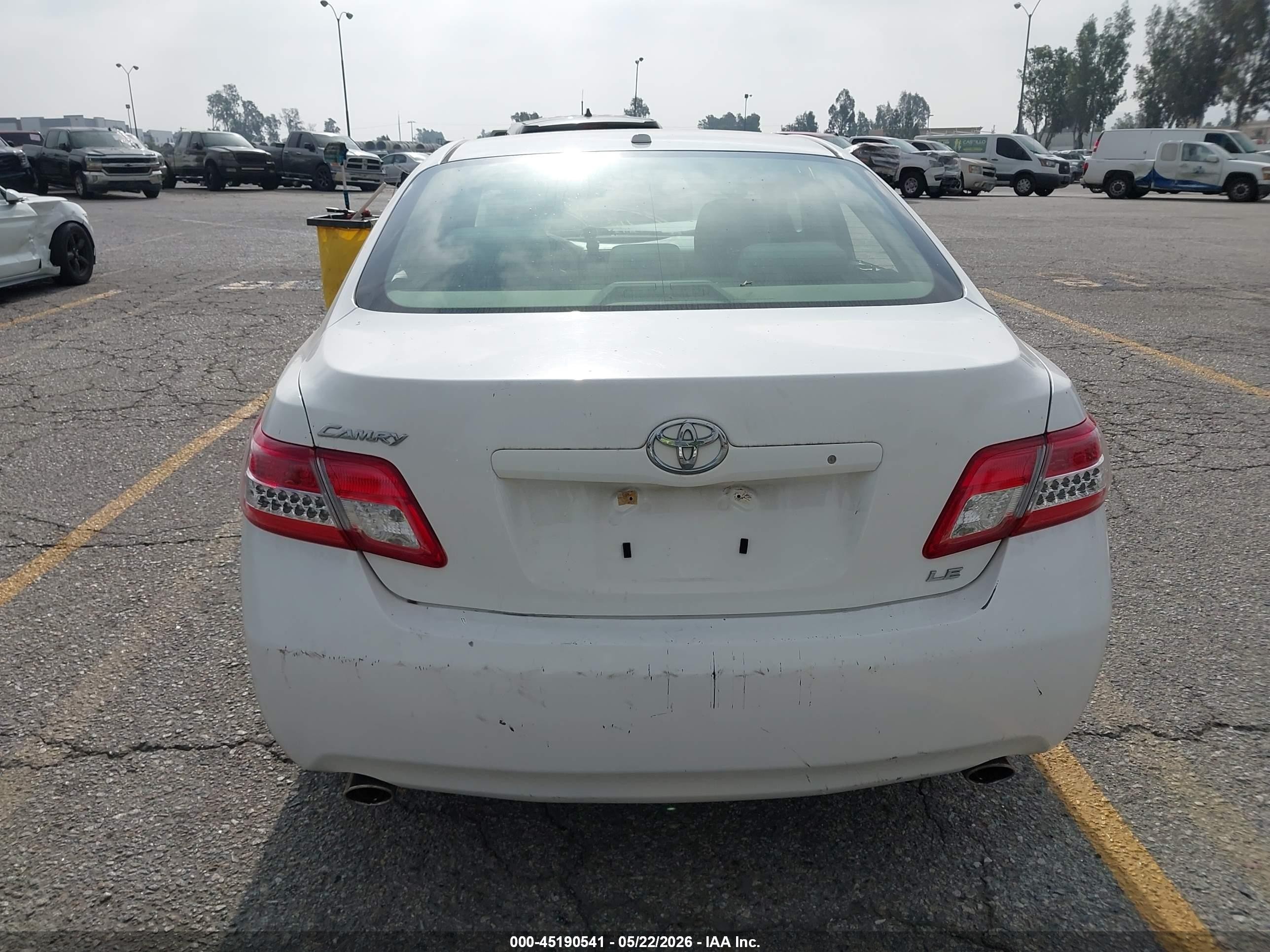 2011 Toyota Camry Le V6 White vin: JTNBK3EK3B3050466
