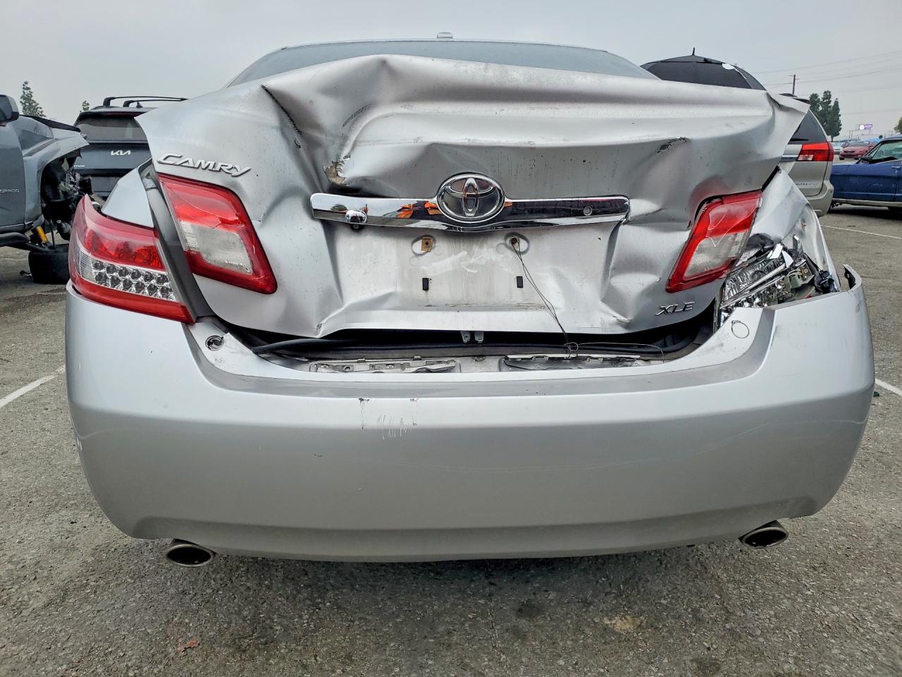 2011 Toyota Camry Xle V6 Silver vin: JTNBK3EK4B3052162