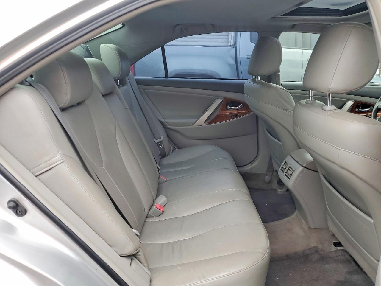 2011 Toyota Camry Xle V6 Silver vin: JTNBK3EK4B3052162