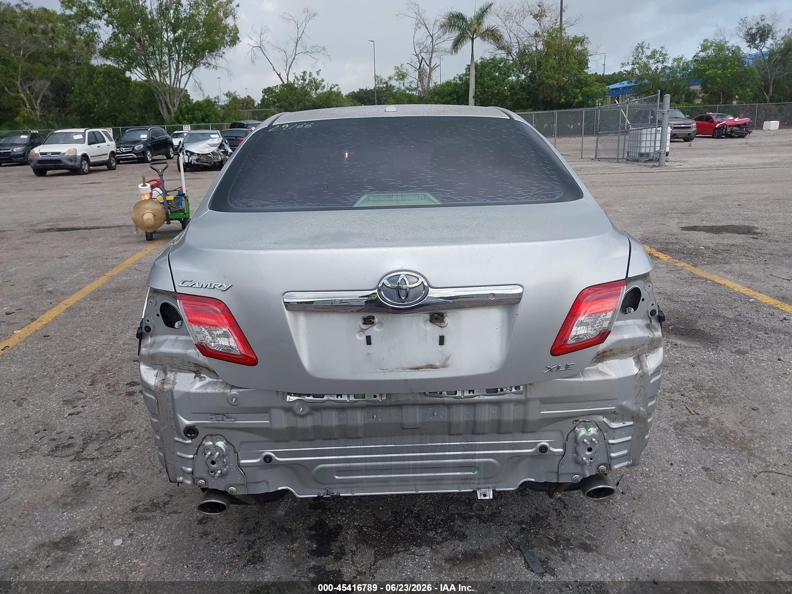2010 Toyota Camry Xle V6 Серебряный vin: JTNBK3EK5A3046546