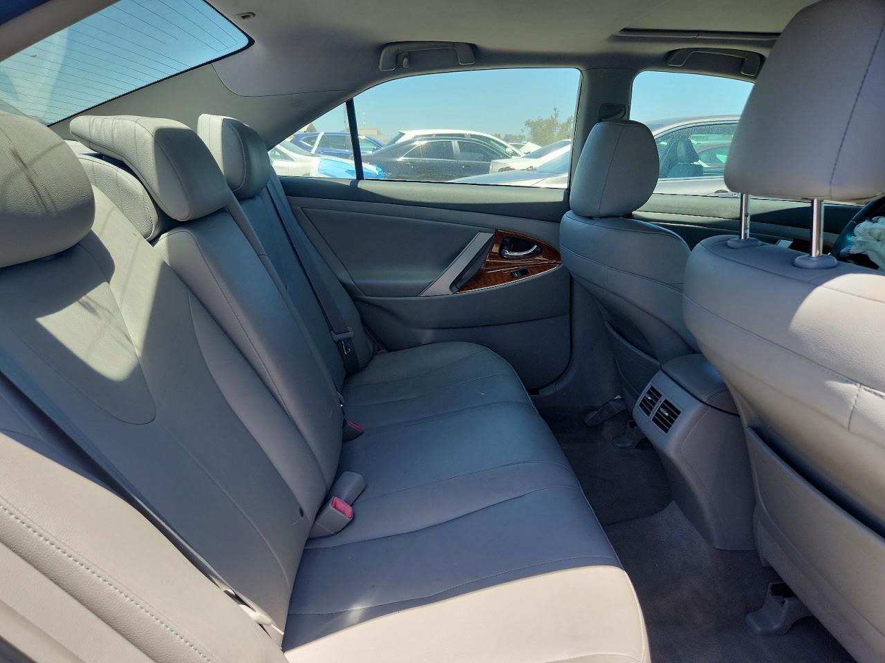 2010 Toyota Camry Xle V6 Silver vin: JTNBK3EK5A3047180
