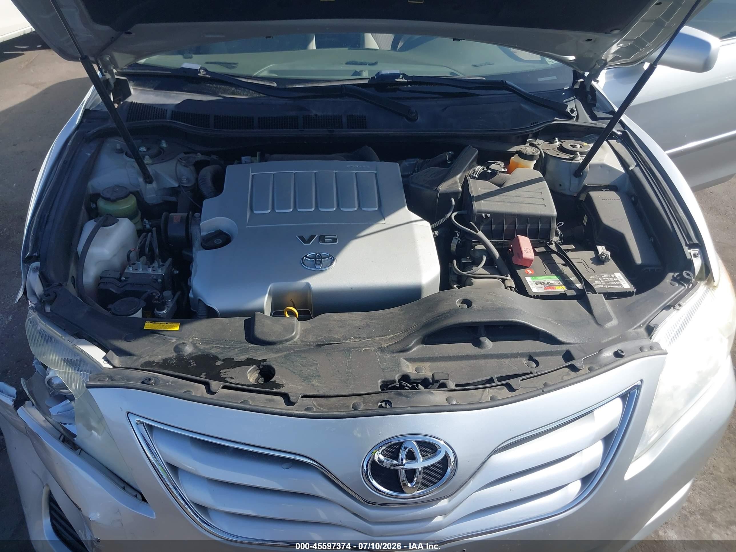 2011 Toyota Camry Le V6 Silver vin: JTNBK3EK8B3050429