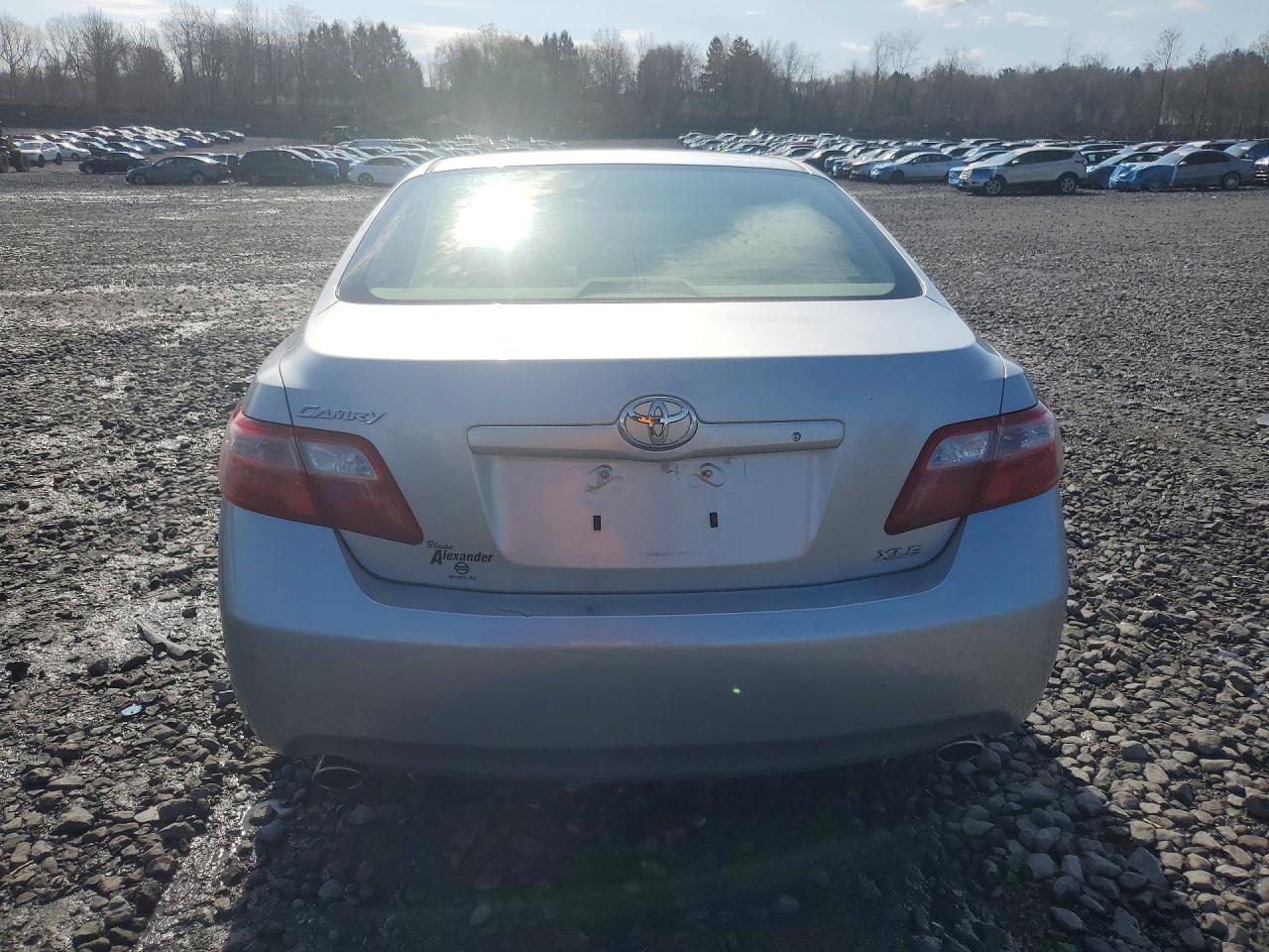 2007 Toyota Camry Xle V6 Silver vin: JTNBK46K073022247