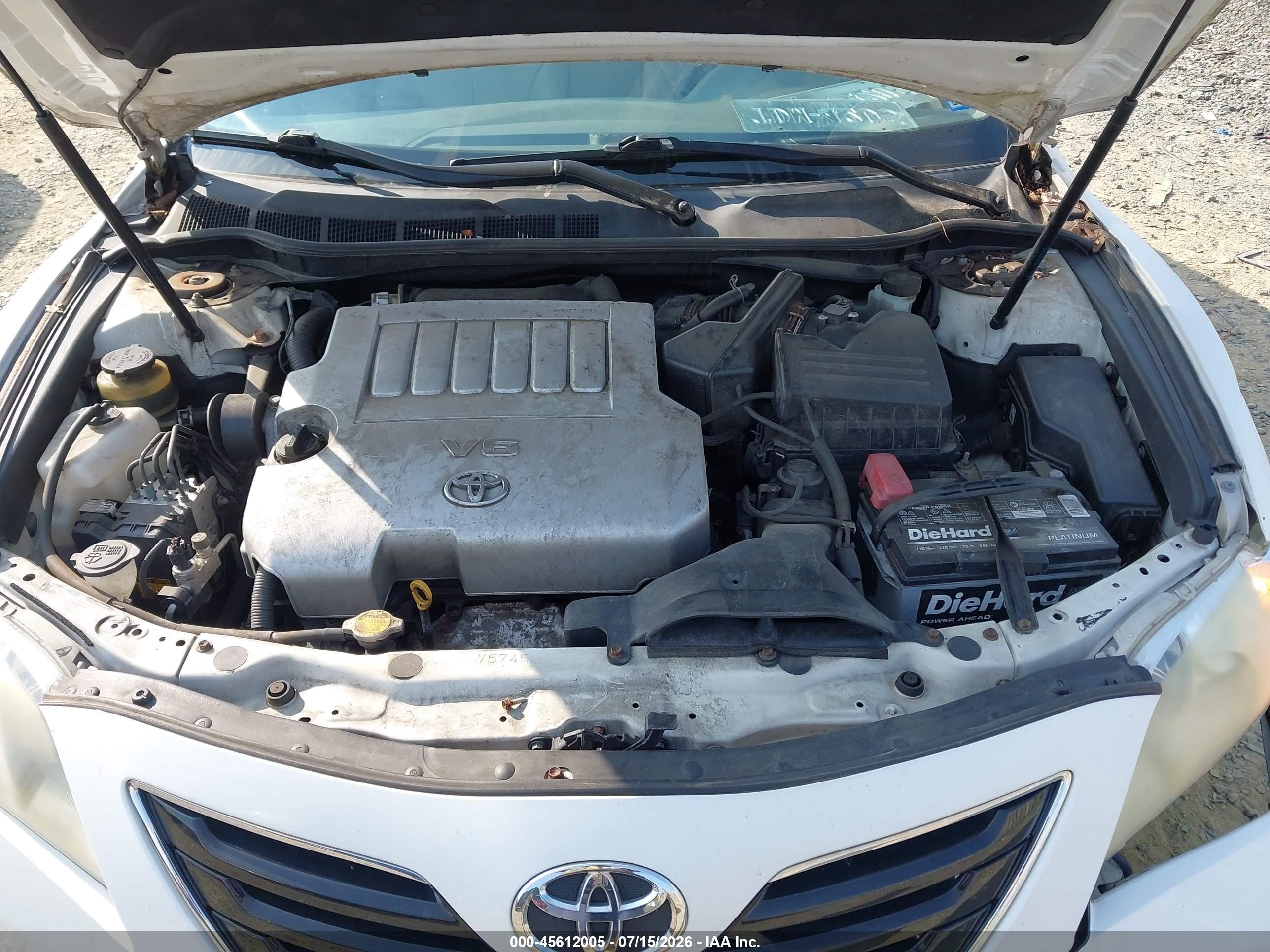 2007 Toyota Camry Xle V6 White vin: JTNBK46K173019518