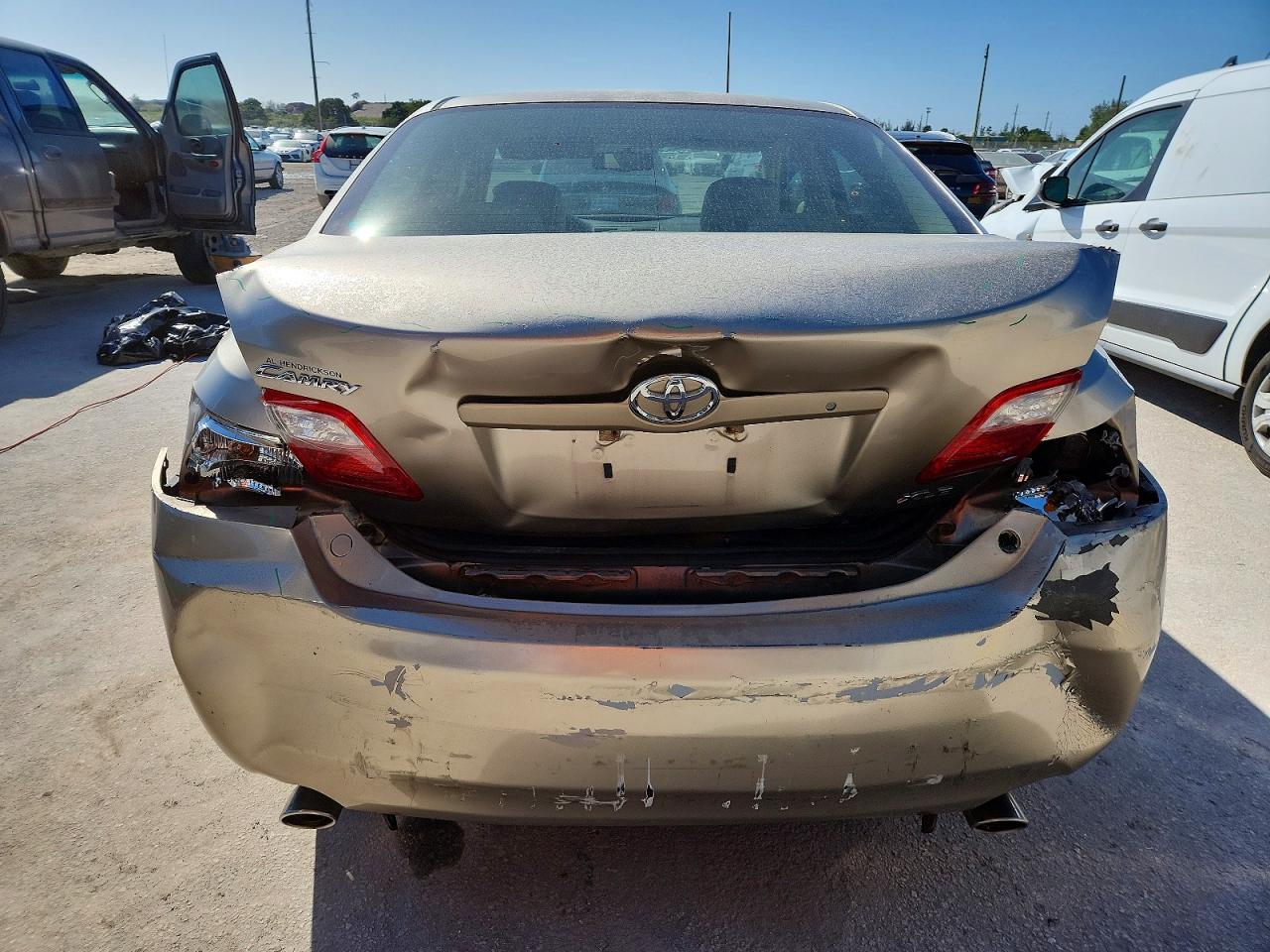 2007 Toyota Camry Le Бежевый vin: JTNBK46K273024288
