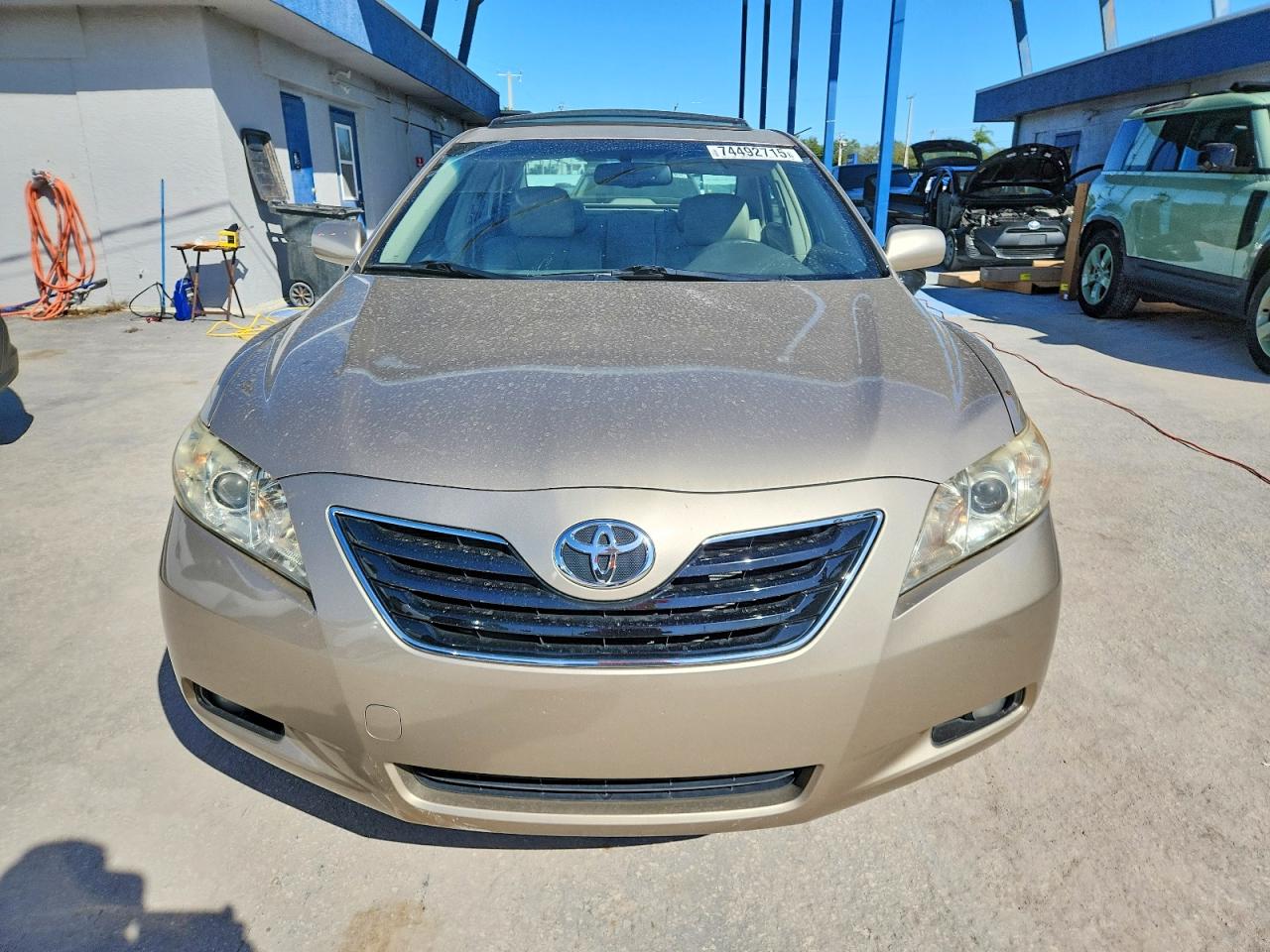2007 Toyota Camry Le Бежевый vin: JTNBK46K273024288